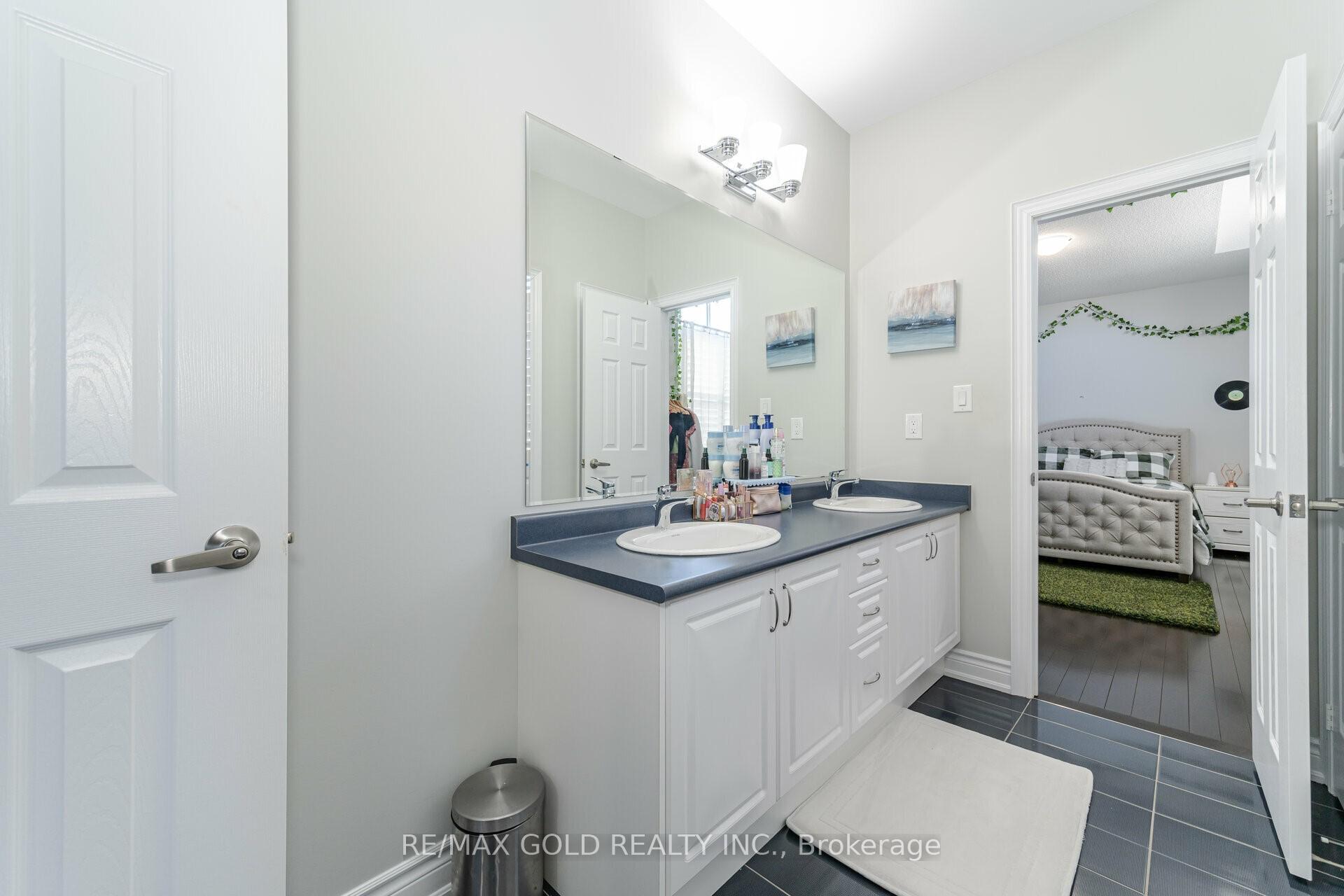 Photo 25 of 71 Squire Ellis Drive, Brampton, Toronto Gore Rural Estate — HOMEH