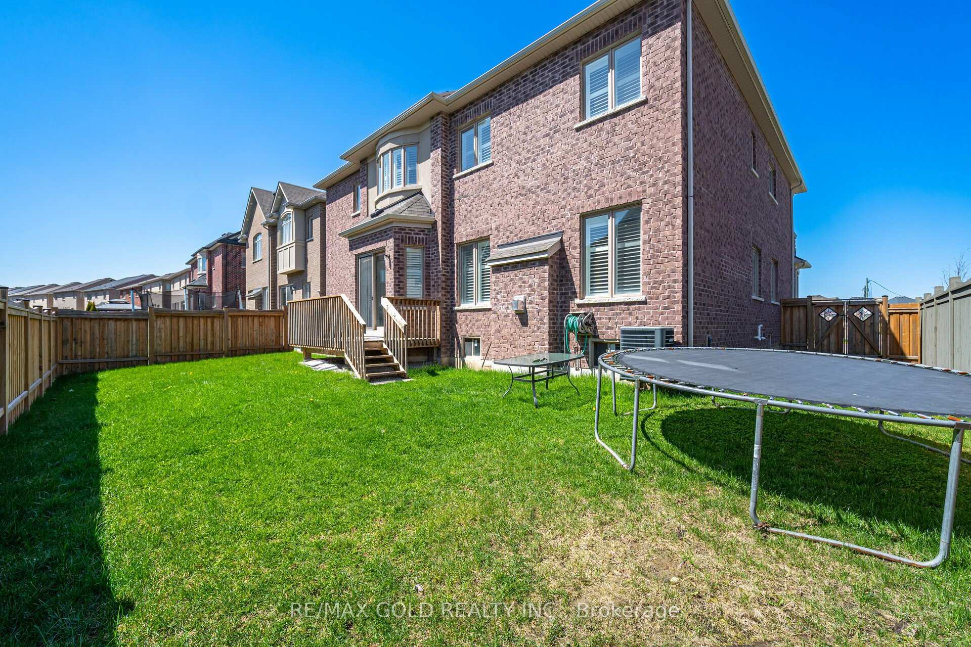 Photo 28 of 71 Squire Ellis Drive, Brampton, Toronto Gore Rural Estate — HOMEH