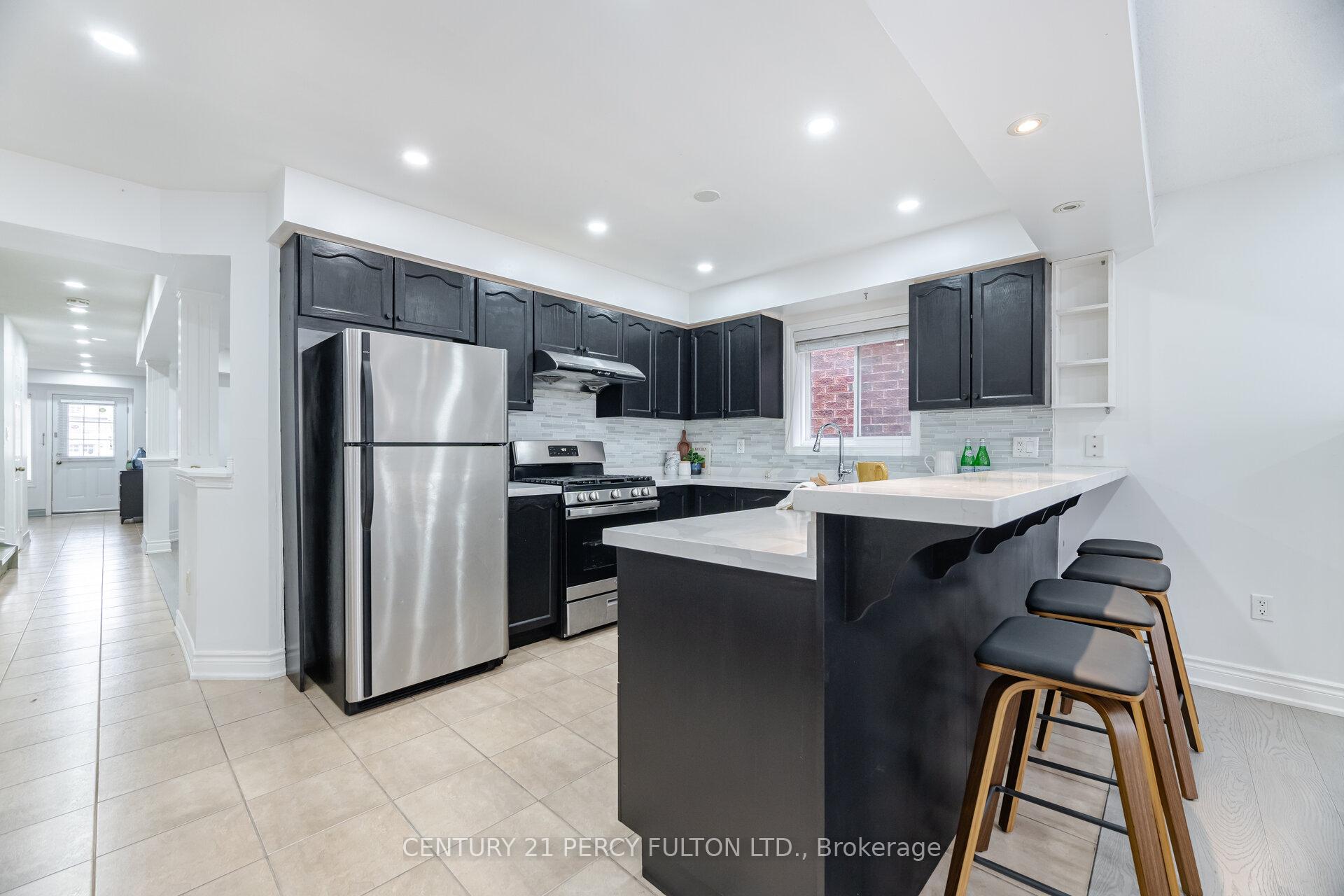 Photo 13 of 640 Sunbird Trail, Pickering, Amberlea — HOMEH