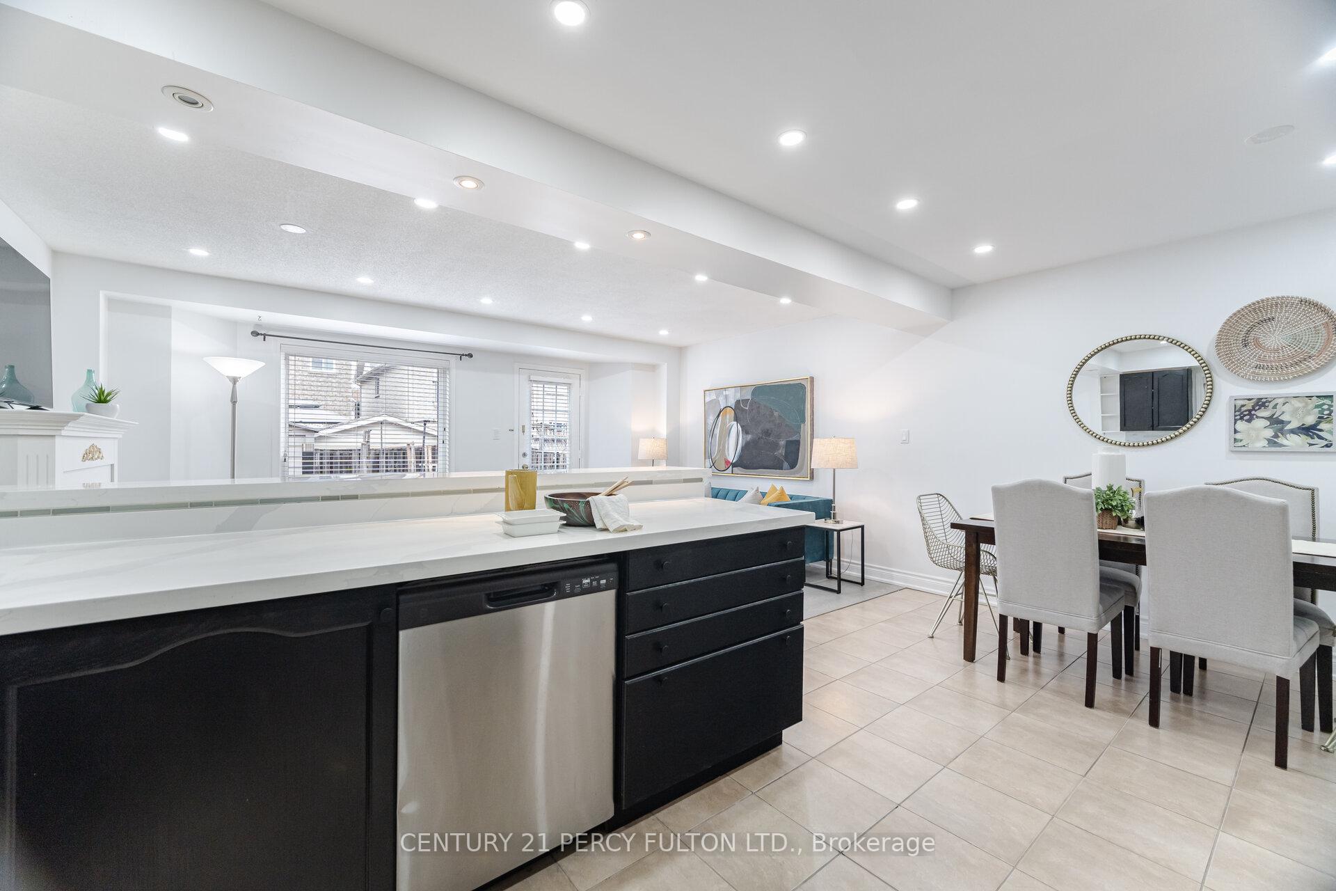 Photo 12 of 640 Sunbird Trail, Pickering, Amberlea — HOMEH