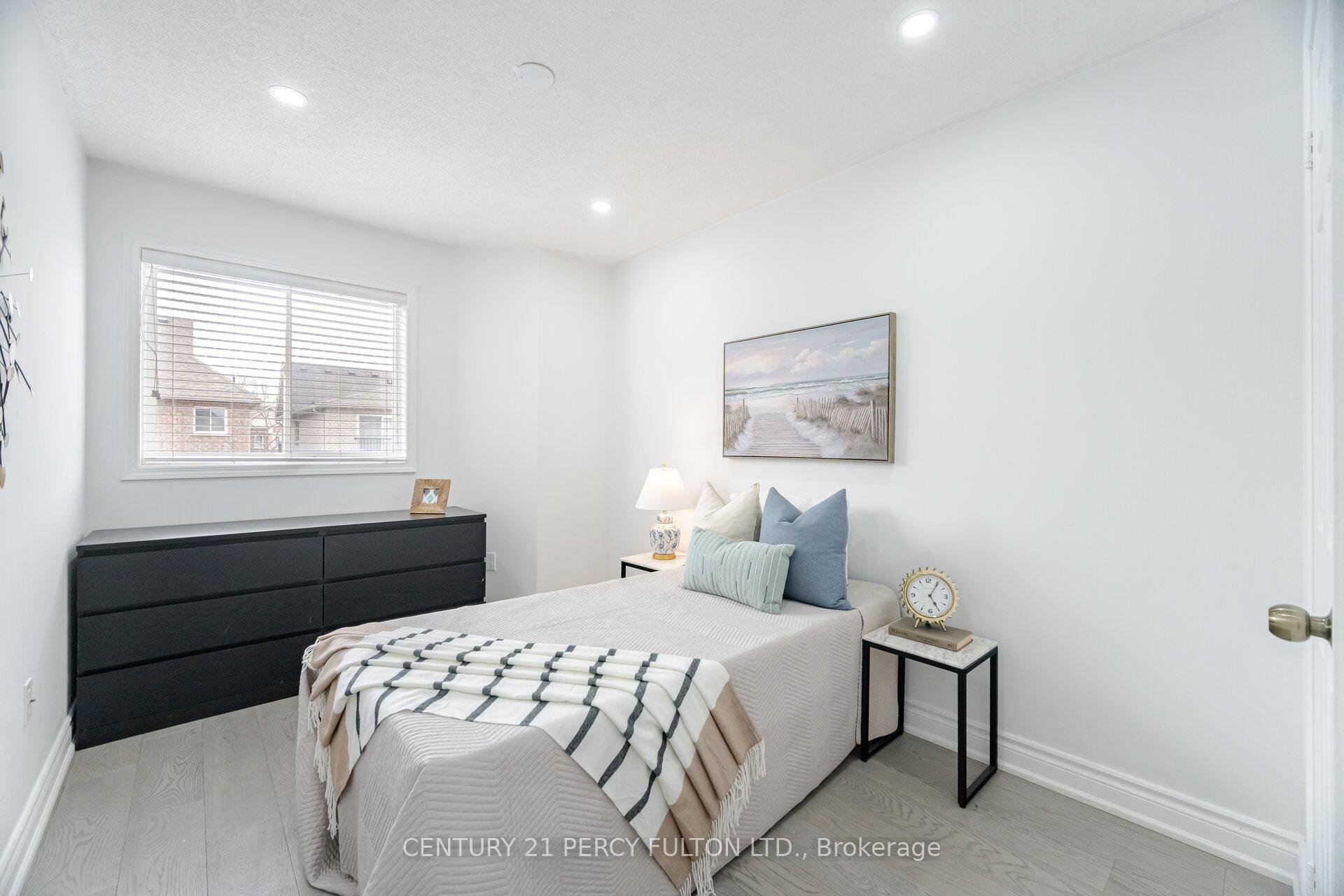 Photo 28 of 640 Sunbird Trail, Pickering, Amberlea — HOMEH