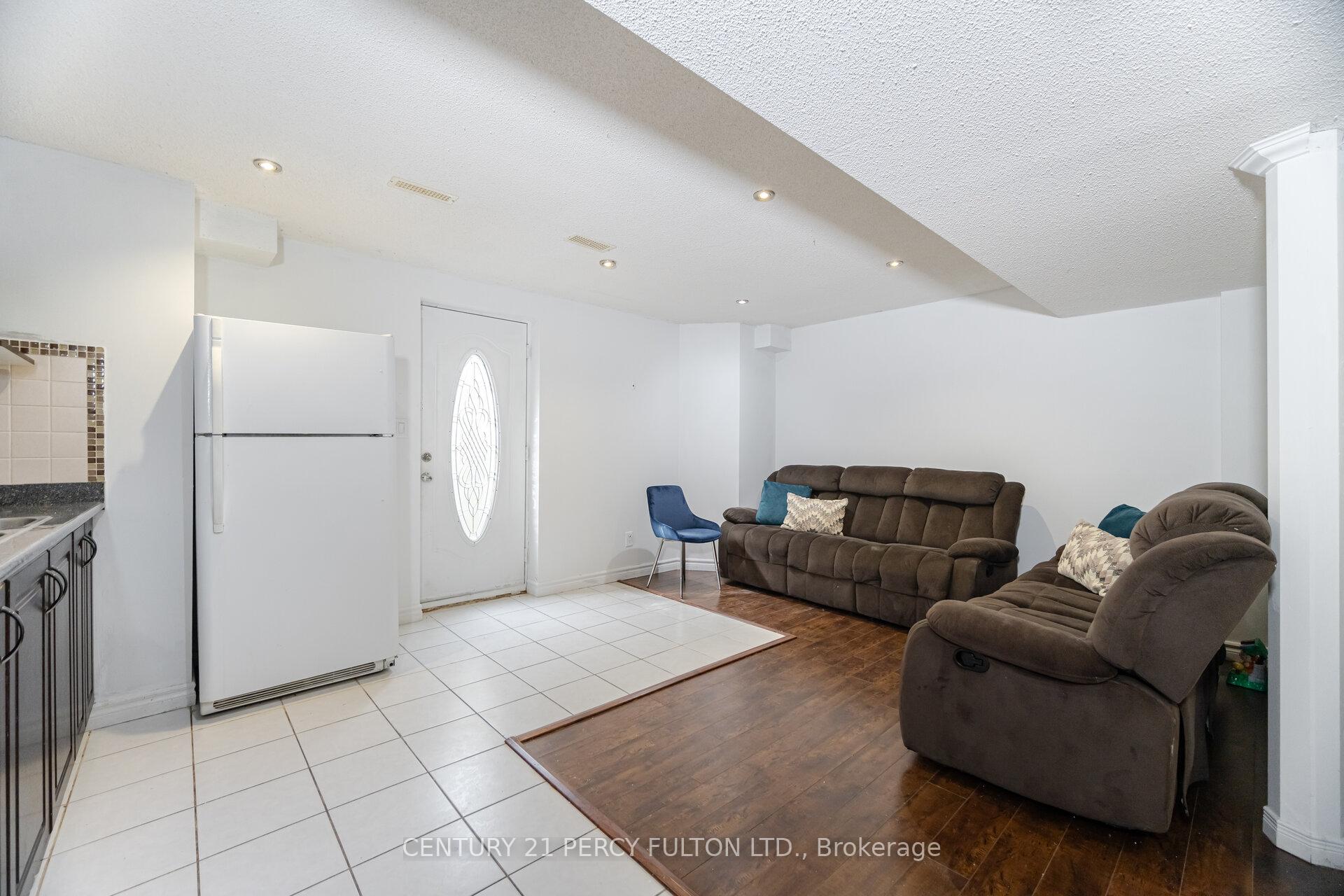 Photo 35 of 640 Sunbird Trail, Pickering, Amberlea — HOMEH