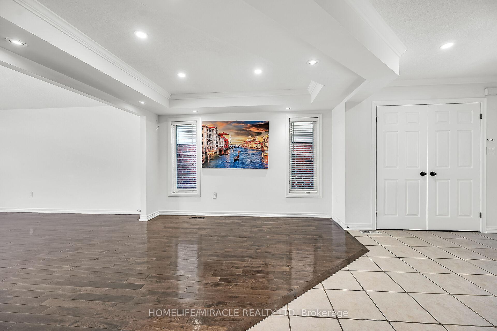 Photo 3 of 226 Spring valley Crescent E, Hamilton, Kernighan — HOMEH
