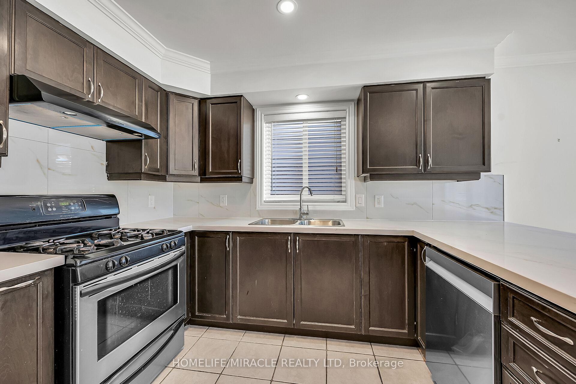 Photo 13 of 226 Spring valley Crescent E, Hamilton, Kernighan — HOMEH