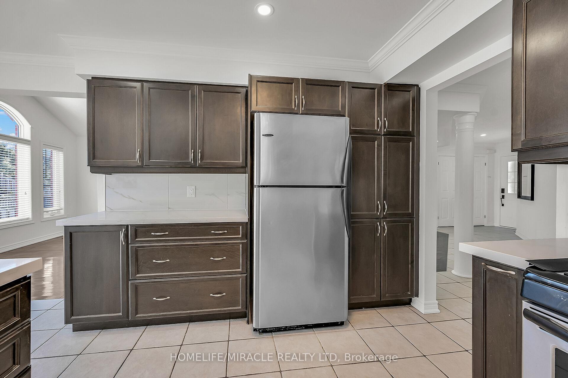 Photo 15 of 226 Spring valley Crescent E, Hamilton, Kernighan — HOMEH