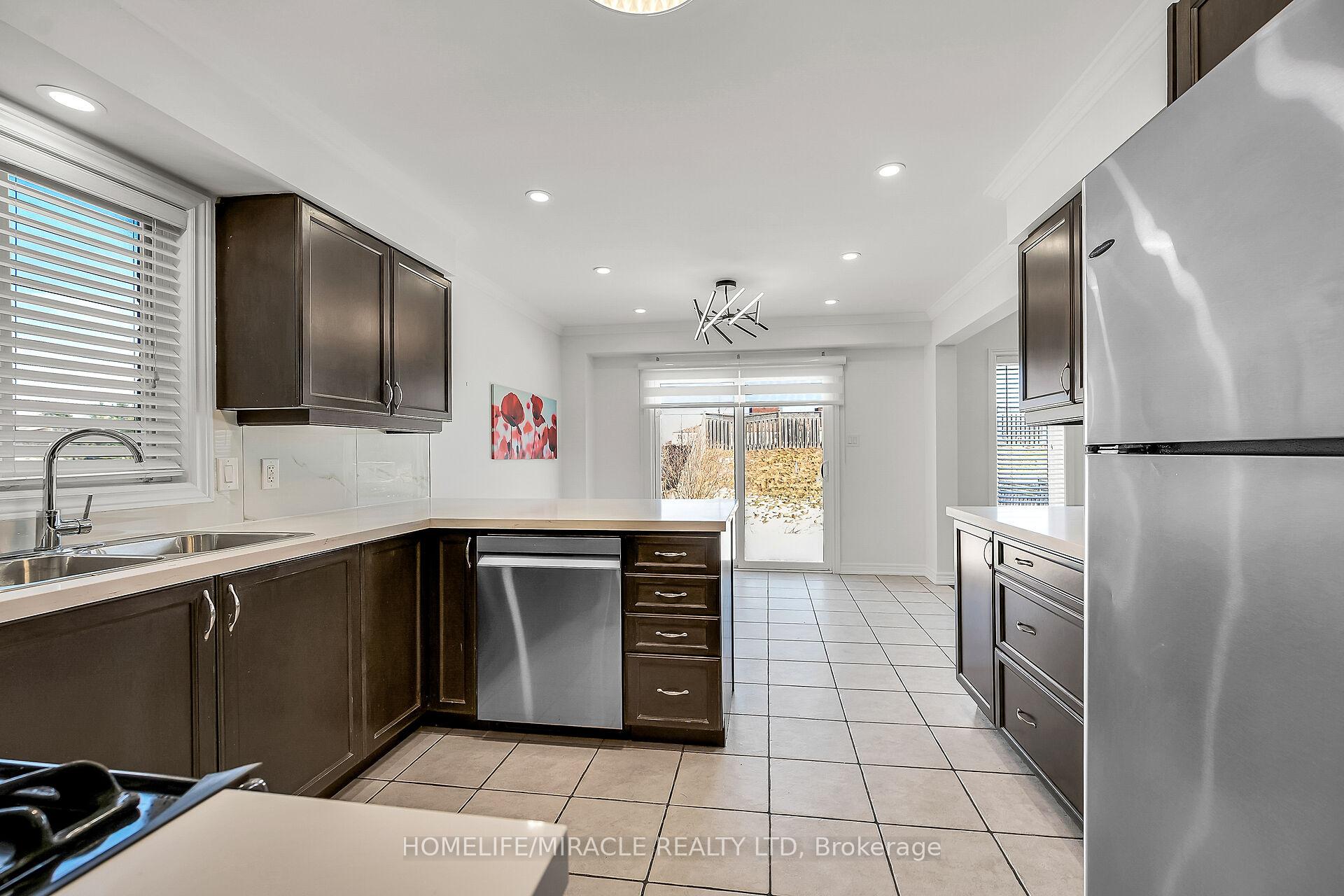 Photo 16 of 226 Spring valley Crescent E, Hamilton, Kernighan — HOMEH