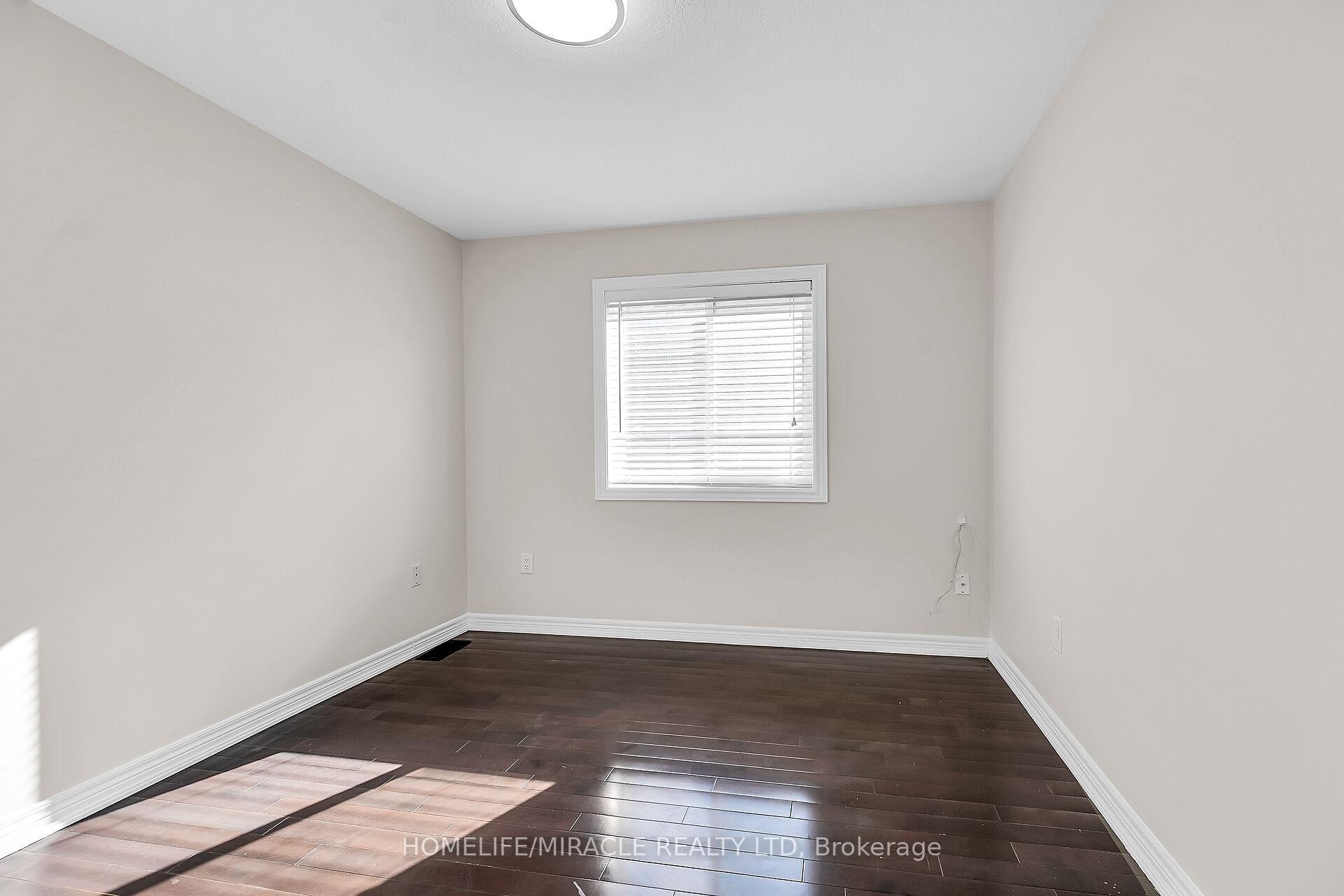 Photo 26 of 226 Spring valley Crescent E, Hamilton, Kernighan — HOMEH