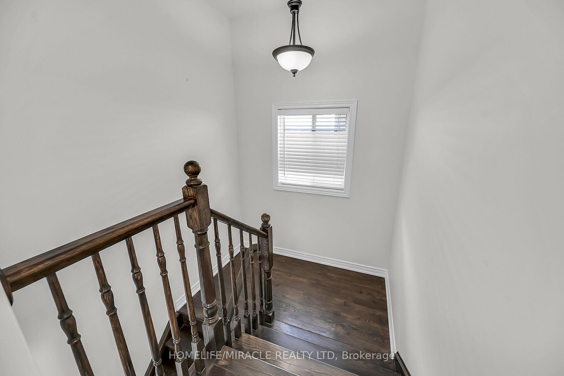 Photo 34 of 226 Spring valley Crescent E, Hamilton, Kernighan — HOMEH