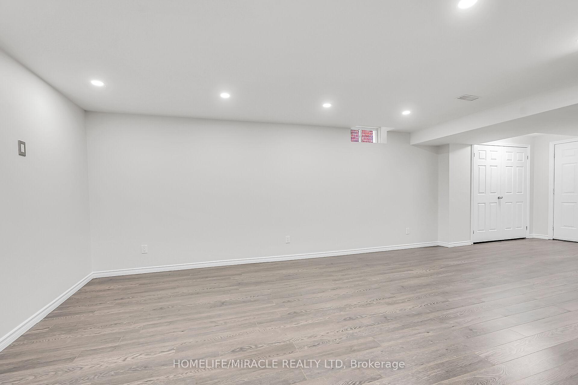 Photo 37 of 226 Spring valley Crescent E, Hamilton, Kernighan — HOMEH