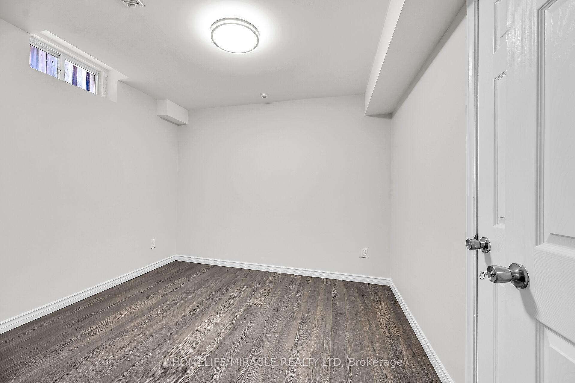 Photo 42 of 226 Spring valley Crescent E, Hamilton, Kernighan — HOMEH