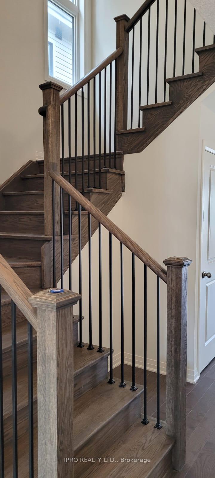 Photo 9 of 23 Clipper Ln, Clarington, Bowmanville — HOMEH
