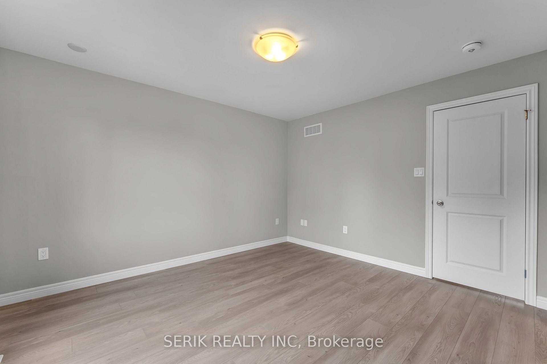Photo 25 of 65 Arabella Drive S, Guelph, Kortright East — HOMEH