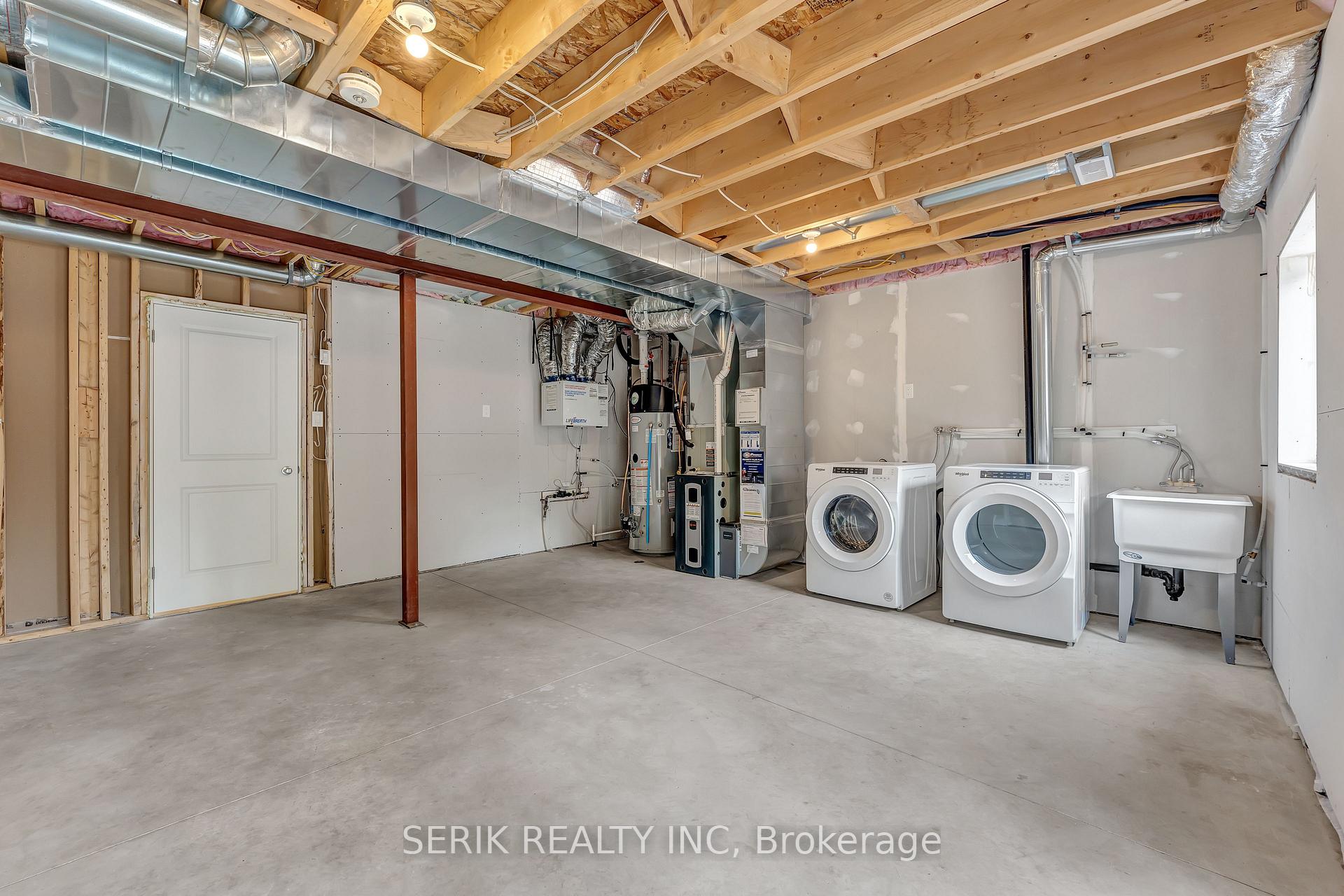 Photo 28 of 65 Arabella Drive S, Guelph, Kortright East — HOMEH