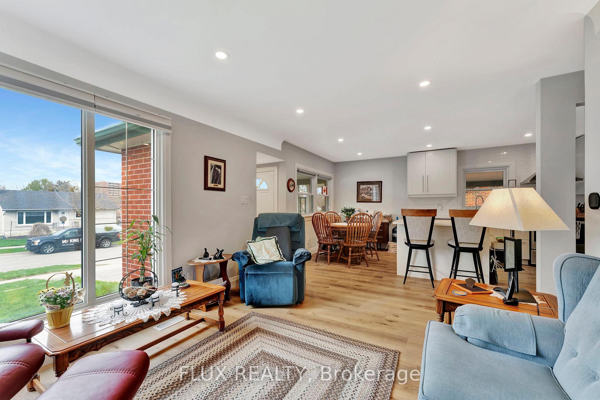 Photo 12 of 204 Clark Avenue, Kitchener — HOMEH