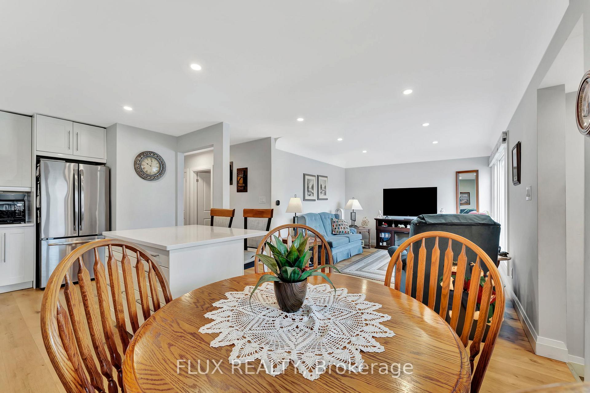 Photo 14 of 204 Clark Avenue, Kitchener — HOMEH