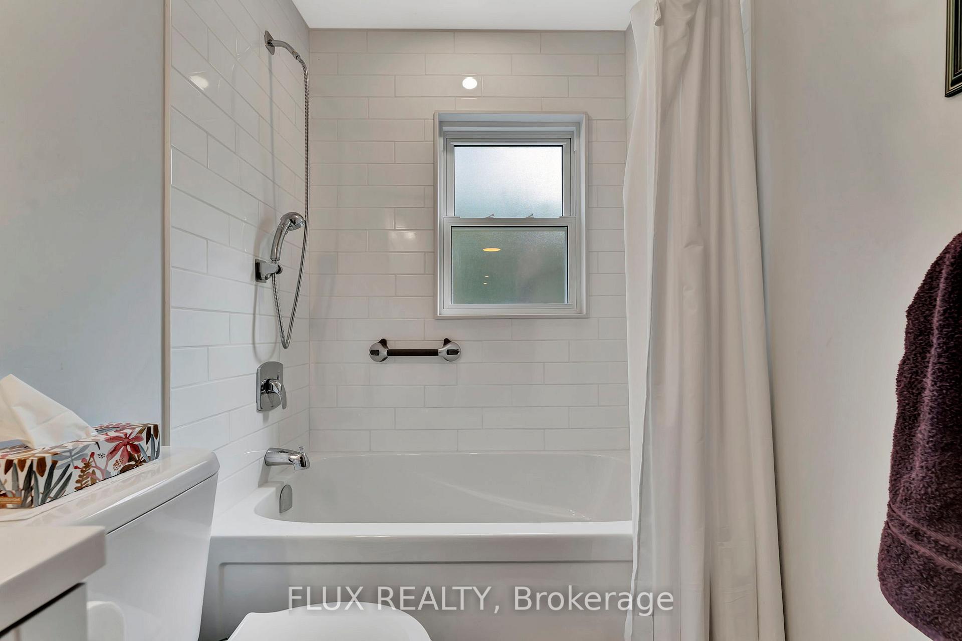 Photo 17 of 204 Clark Avenue, Kitchener — HOMEH