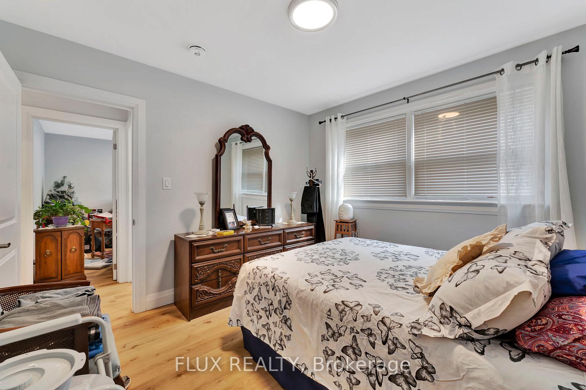 Photo 18 of 204 Clark Avenue, Kitchener — HOMEH