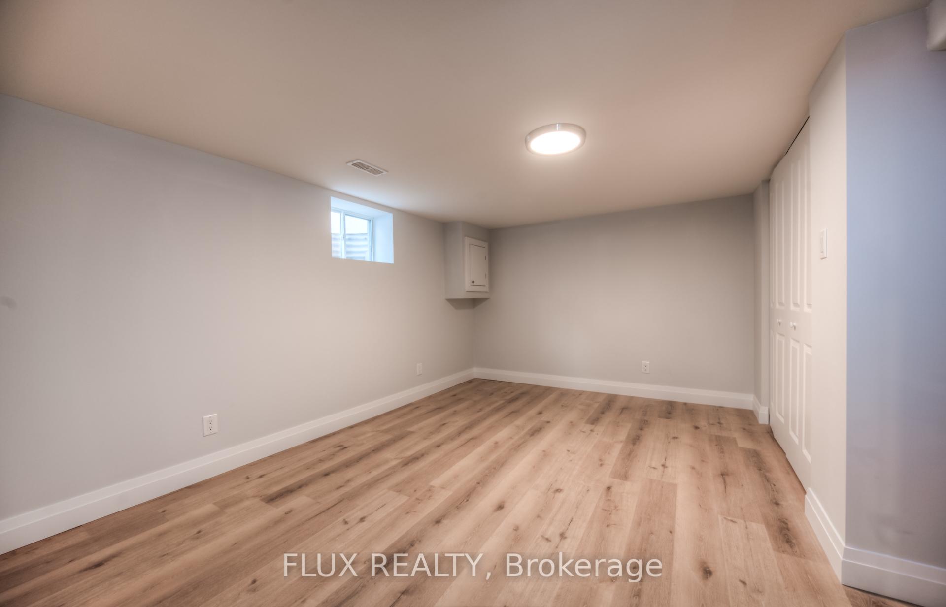 Photo 32 of 204 Clark Avenue, Kitchener — HOMEH