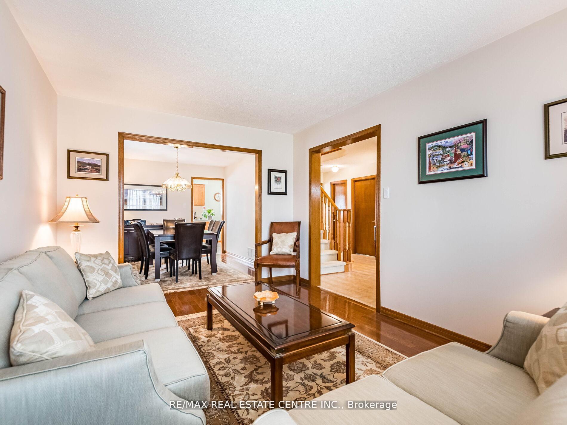 Photo 21 of 34 Inverary Drive, Brampton, Fletcher's Creek South — HOMEH