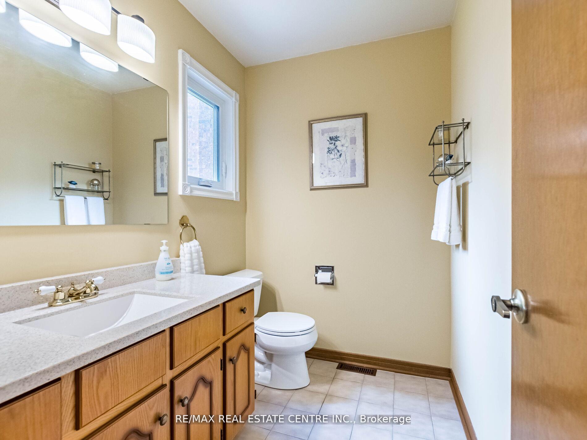 Photo 38 of 34 Inverary Drive, Brampton, Fletcher's Creek South — HOMEH