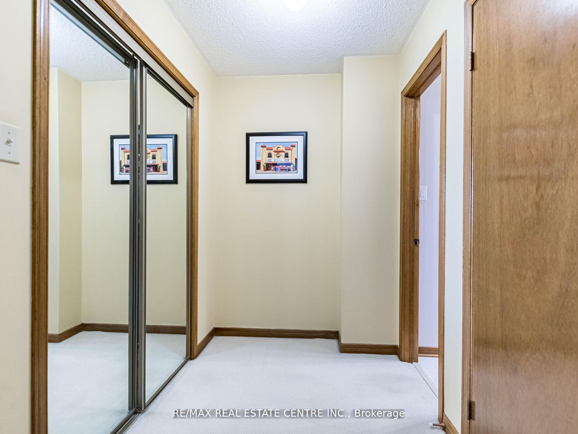 Photo 24 of 34 Inverary Drive, Brampton, Fletcher's Creek South — HOMEH