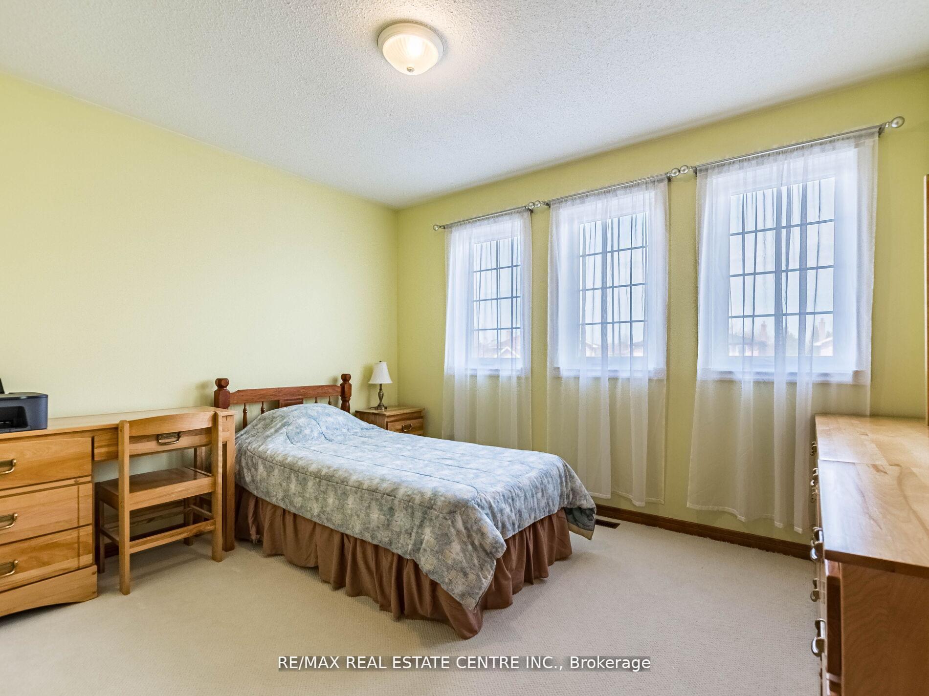 Photo 31 of 34 Inverary Drive, Brampton, Fletcher's Creek South — HOMEH