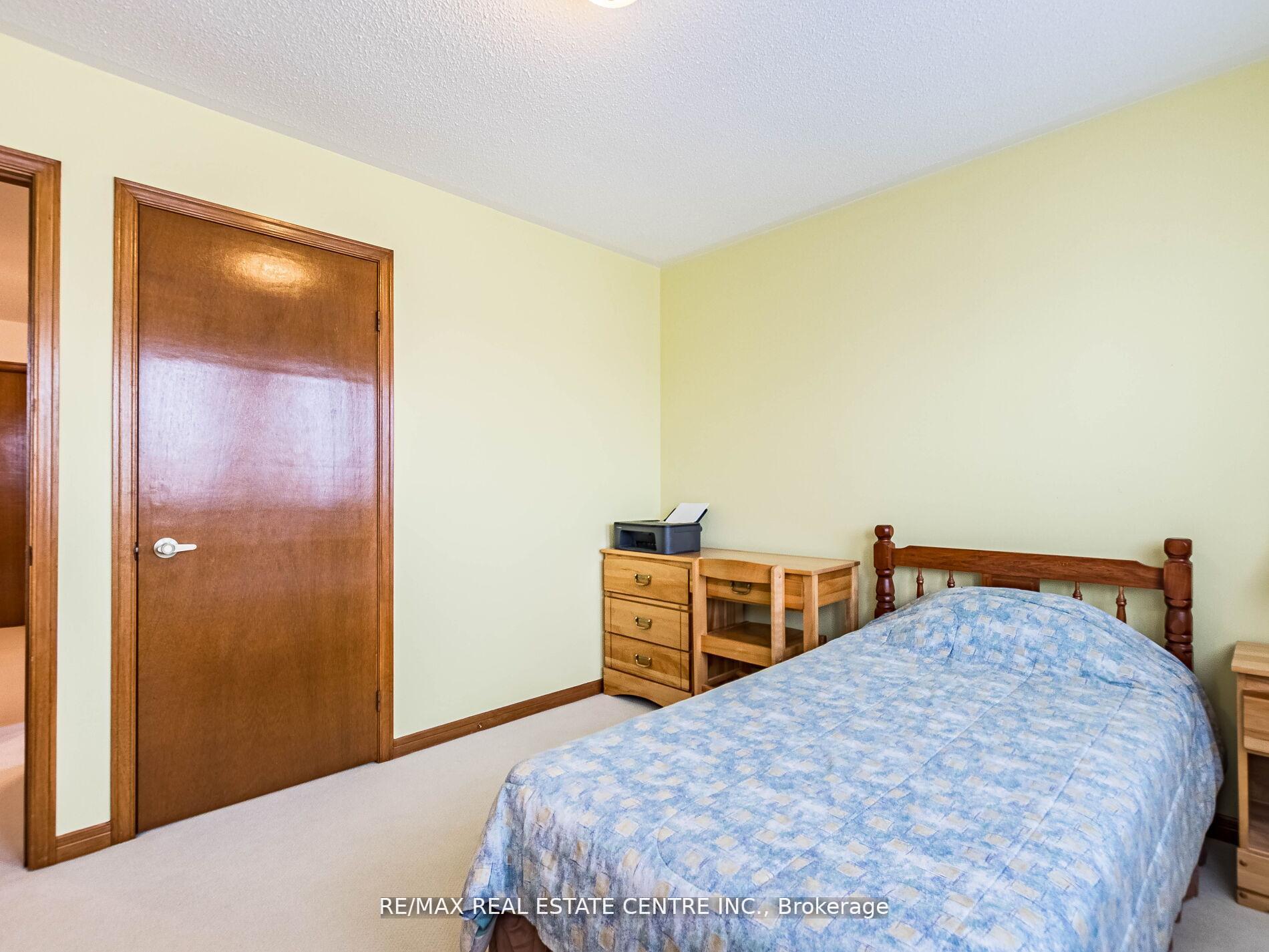 Photo 32 of 34 Inverary Drive, Brampton, Fletcher's Creek South — HOMEH