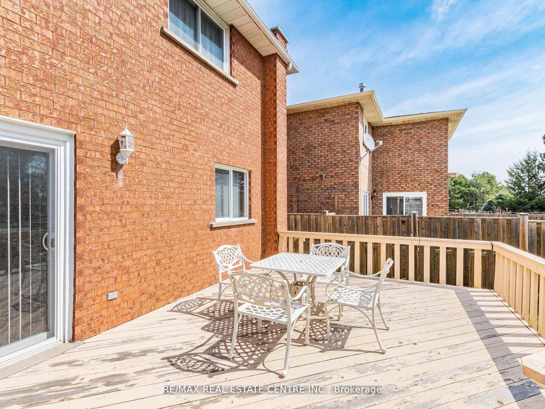 Photo 44 of 34 Inverary Drive, Brampton, Fletcher's Creek South — HOMEH