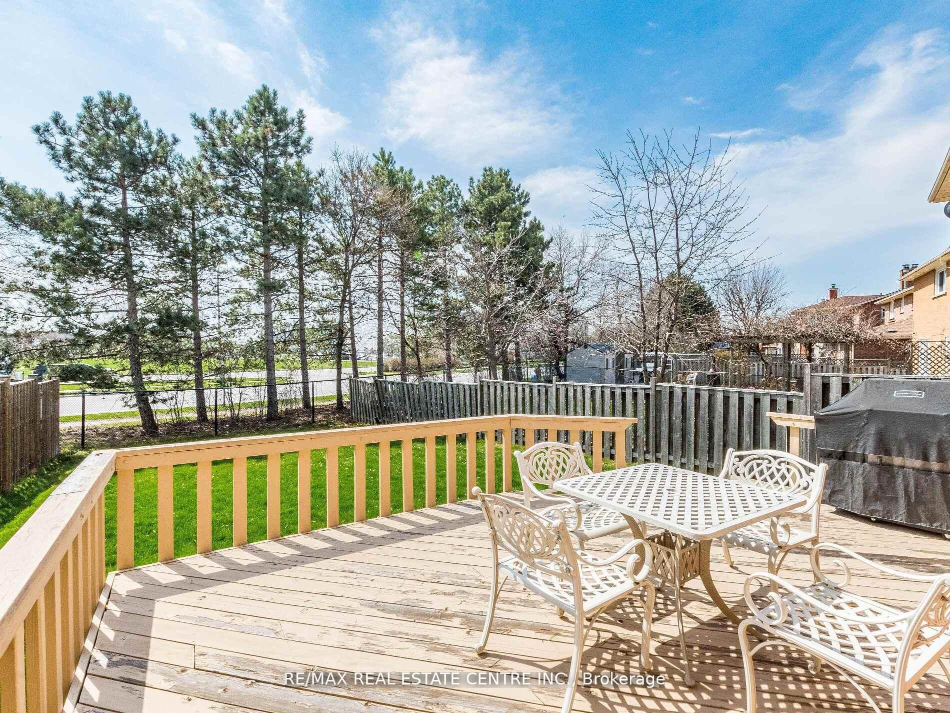 Photo 46 of 34 Inverary Drive, Brampton, Fletcher's Creek South — HOMEH