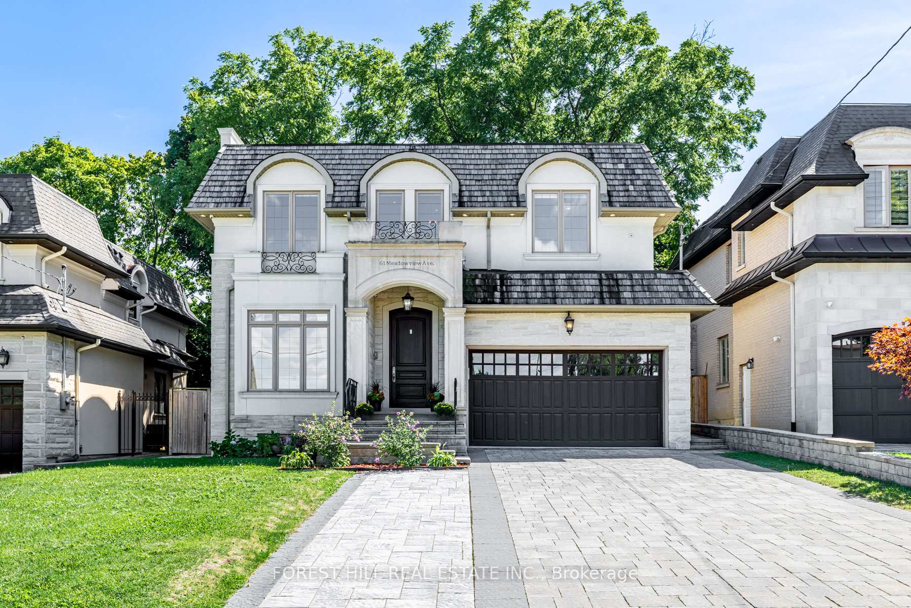 Front of 61 Meadowview Avenue