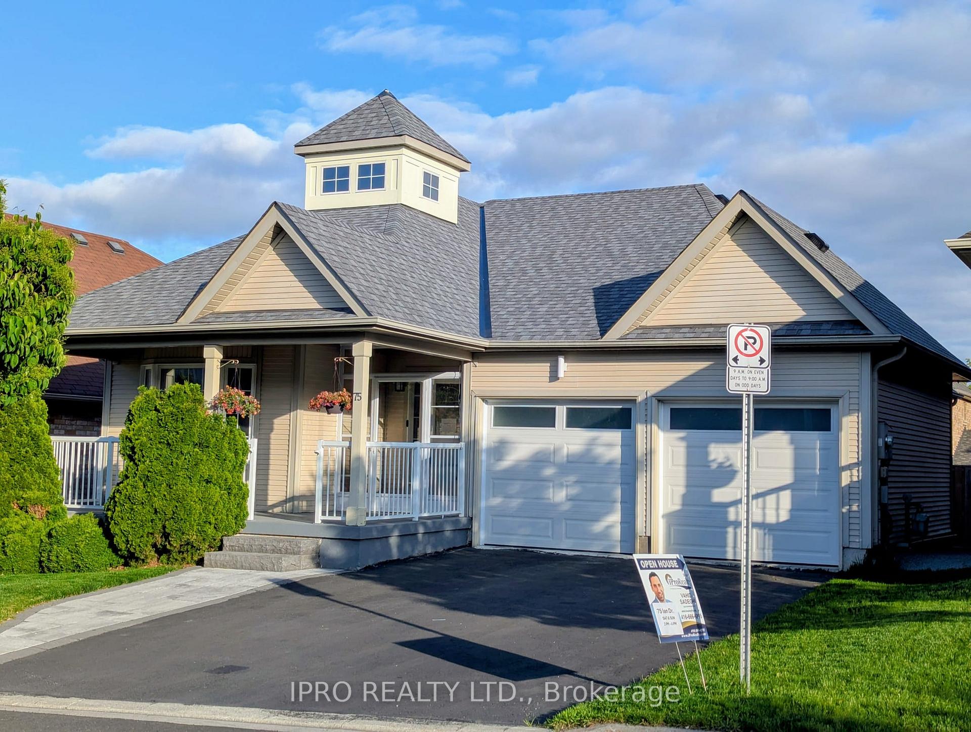 Photo 1 of 75 Ian Drive, Georgina, Keswick South — HOMEH