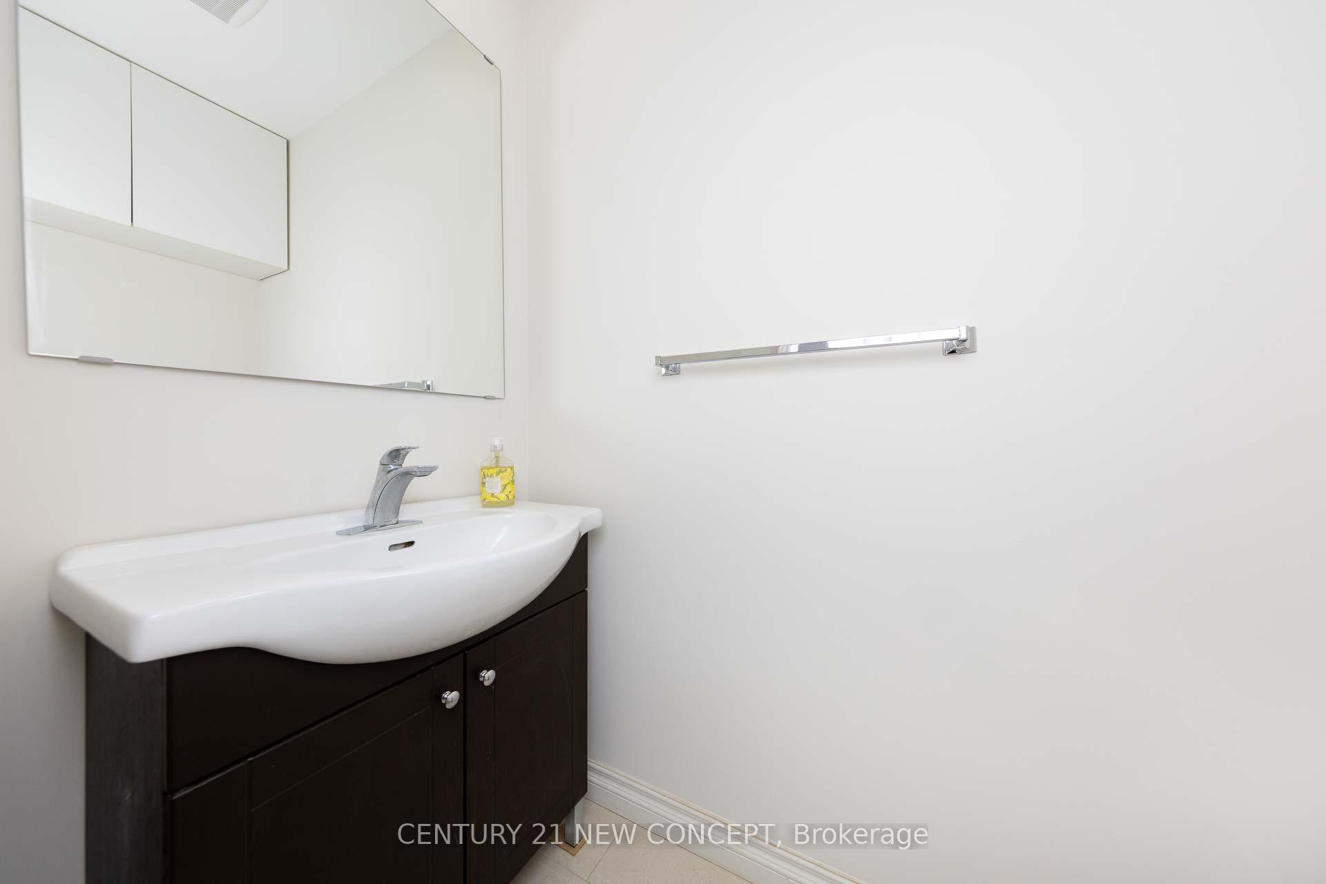 Photo 26 of 88 Bradbeer Crescent, Vaughan, Crestwood-Springfarm-Yorkhill — HOMEH
