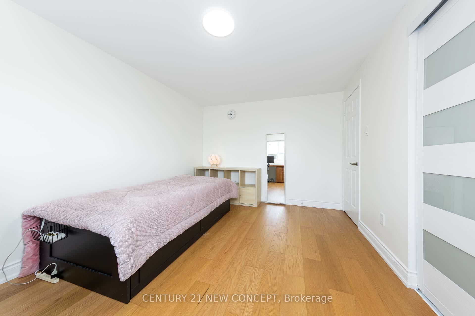Photo 16 of 88 Bradbeer Crescent, Vaughan, Crestwood-Springfarm-Yorkhill — HOMEH