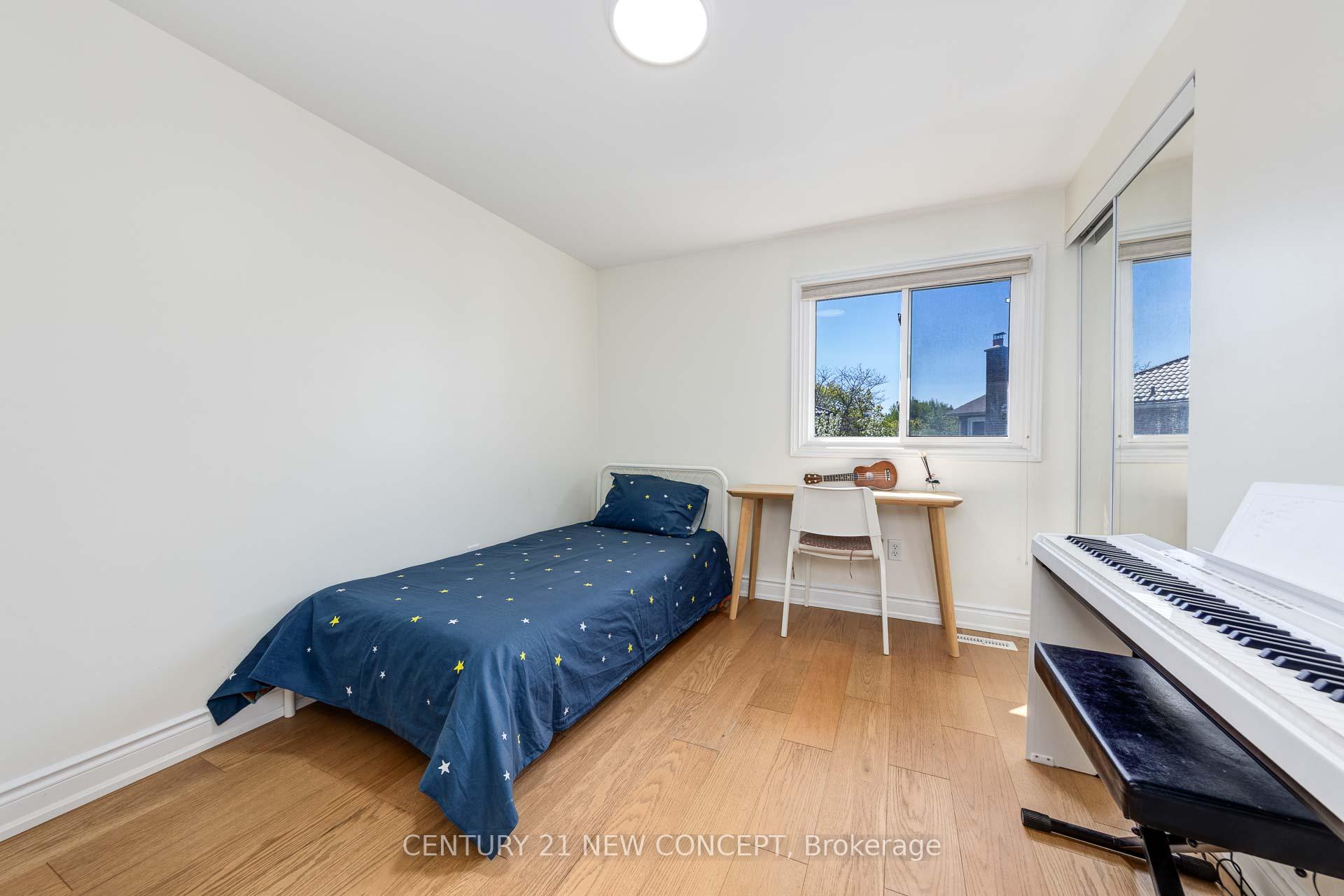 Photo 20 of 88 Bradbeer Crescent, Vaughan, Crestwood-Springfarm-Yorkhill — HOMEH