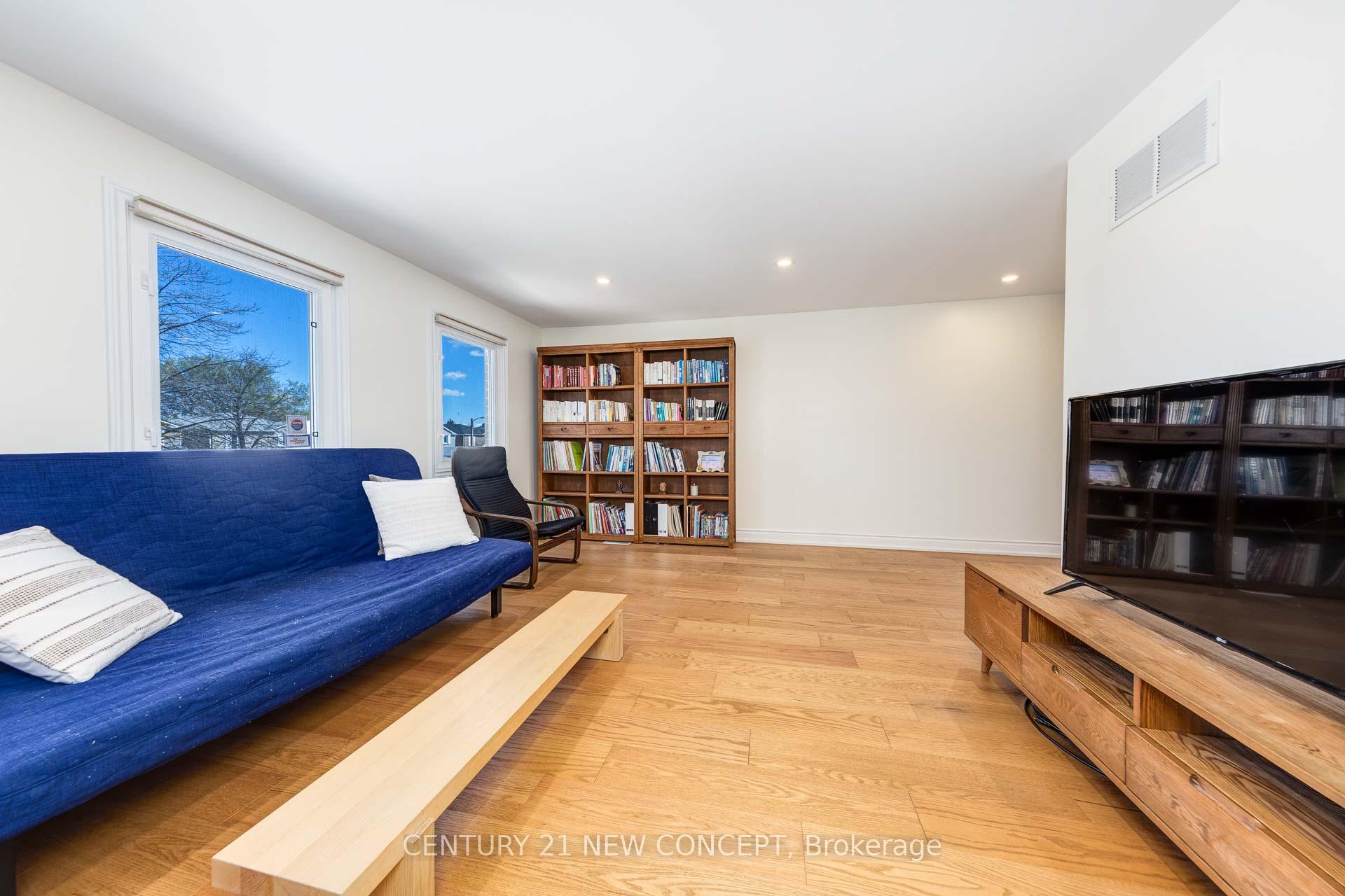 Photo 22 of 88 Bradbeer Crescent, Vaughan, Crestwood-Springfarm-Yorkhill — HOMEH