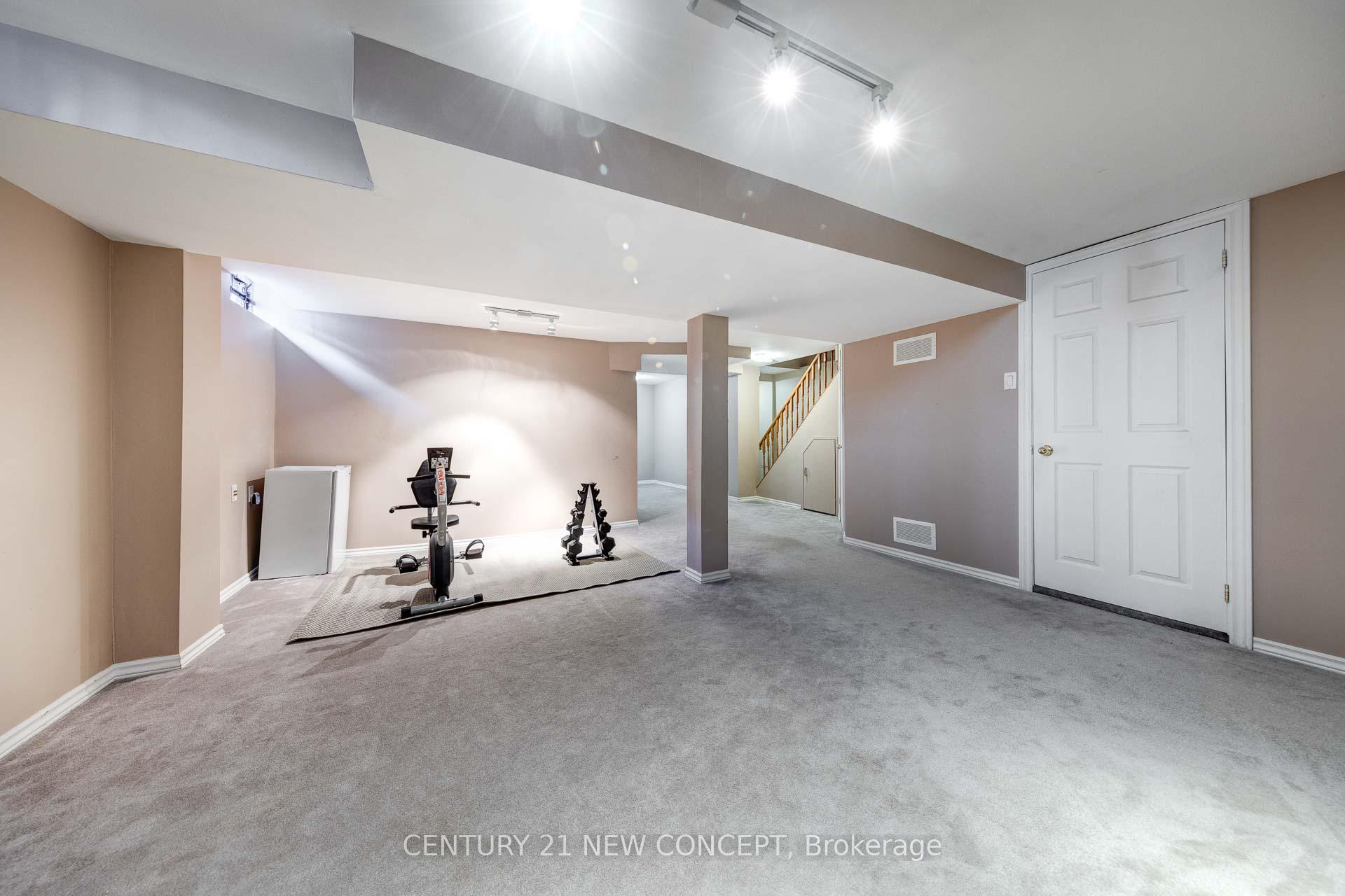 Photo 24 of 88 Bradbeer Crescent, Vaughan, Crestwood-Springfarm-Yorkhill — HOMEH