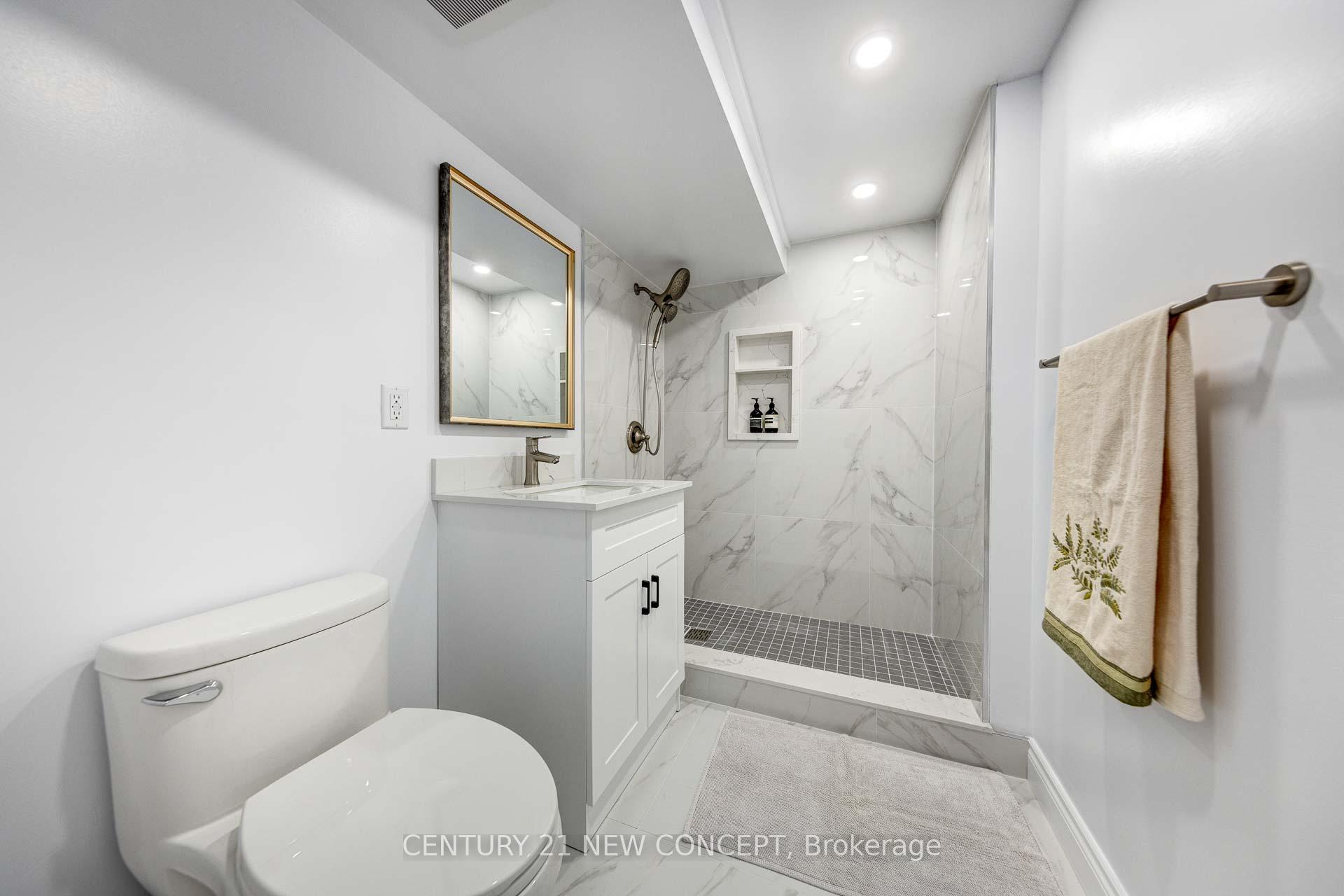 Photo 23 of 88 Bradbeer Crescent, Vaughan, Crestwood-Springfarm-Yorkhill — HOMEH