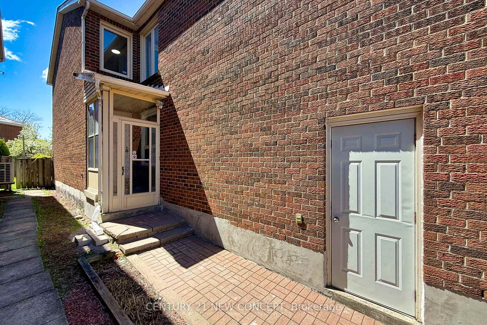 Photo 29 of 88 Bradbeer Crescent, Vaughan, Crestwood-Springfarm-Yorkhill — HOMEH
