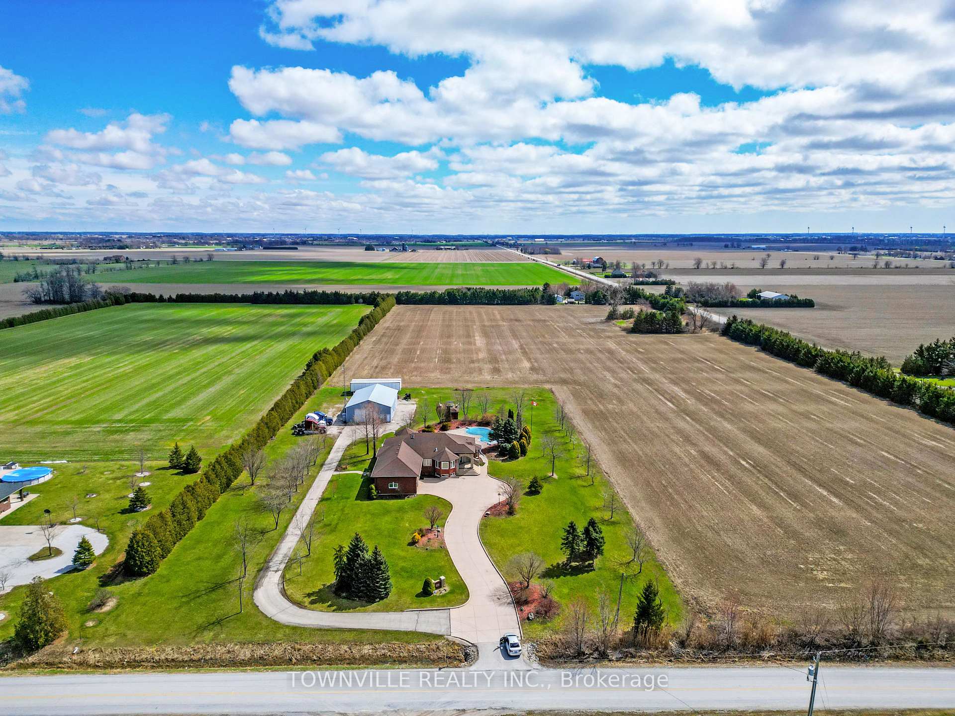 Photo 10 of 7400 11th Concession Road, Tecumseh — HOMEH