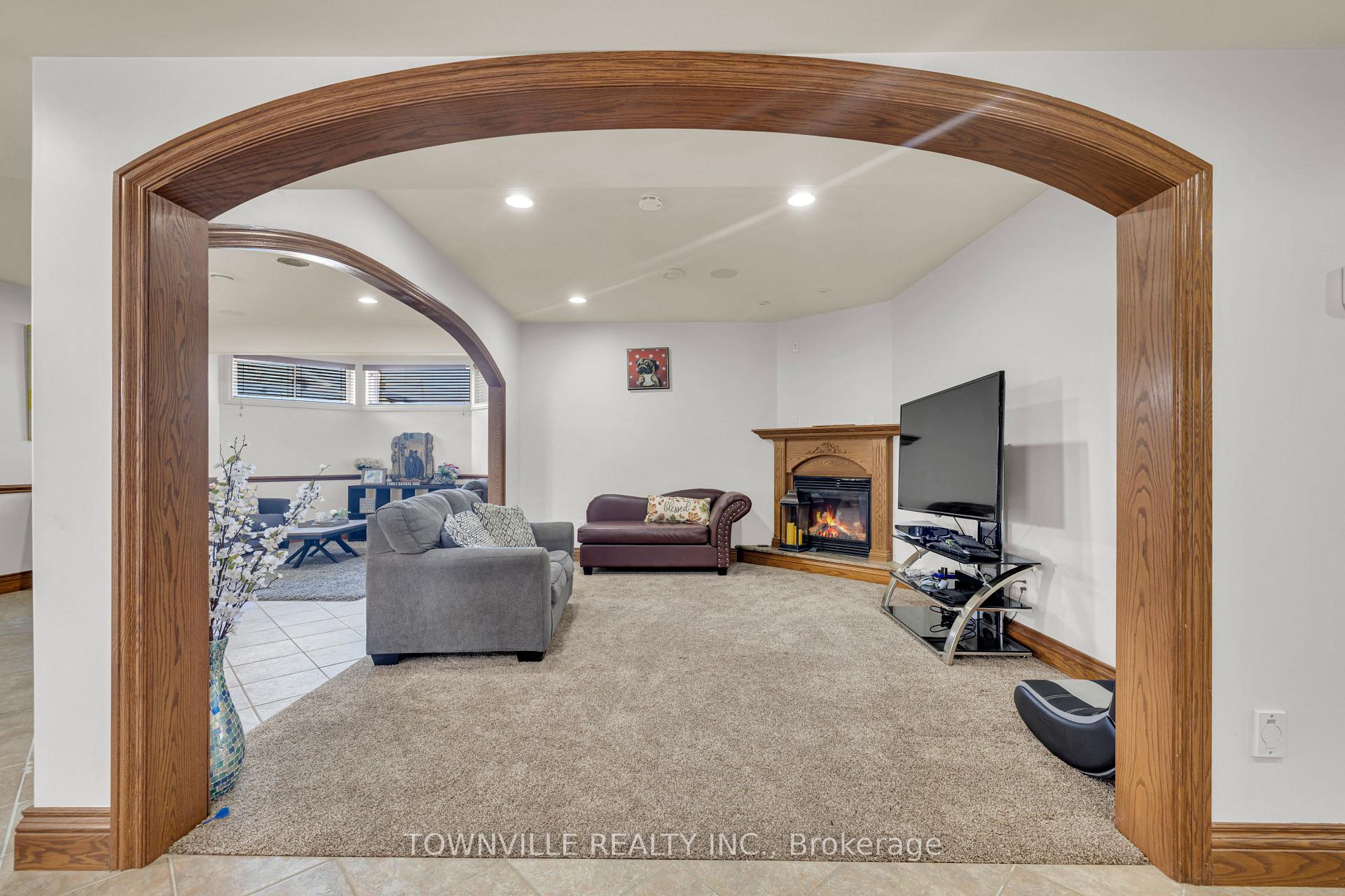 Photo 14 of 7400 11th Concession Road, Tecumseh — HOMEH