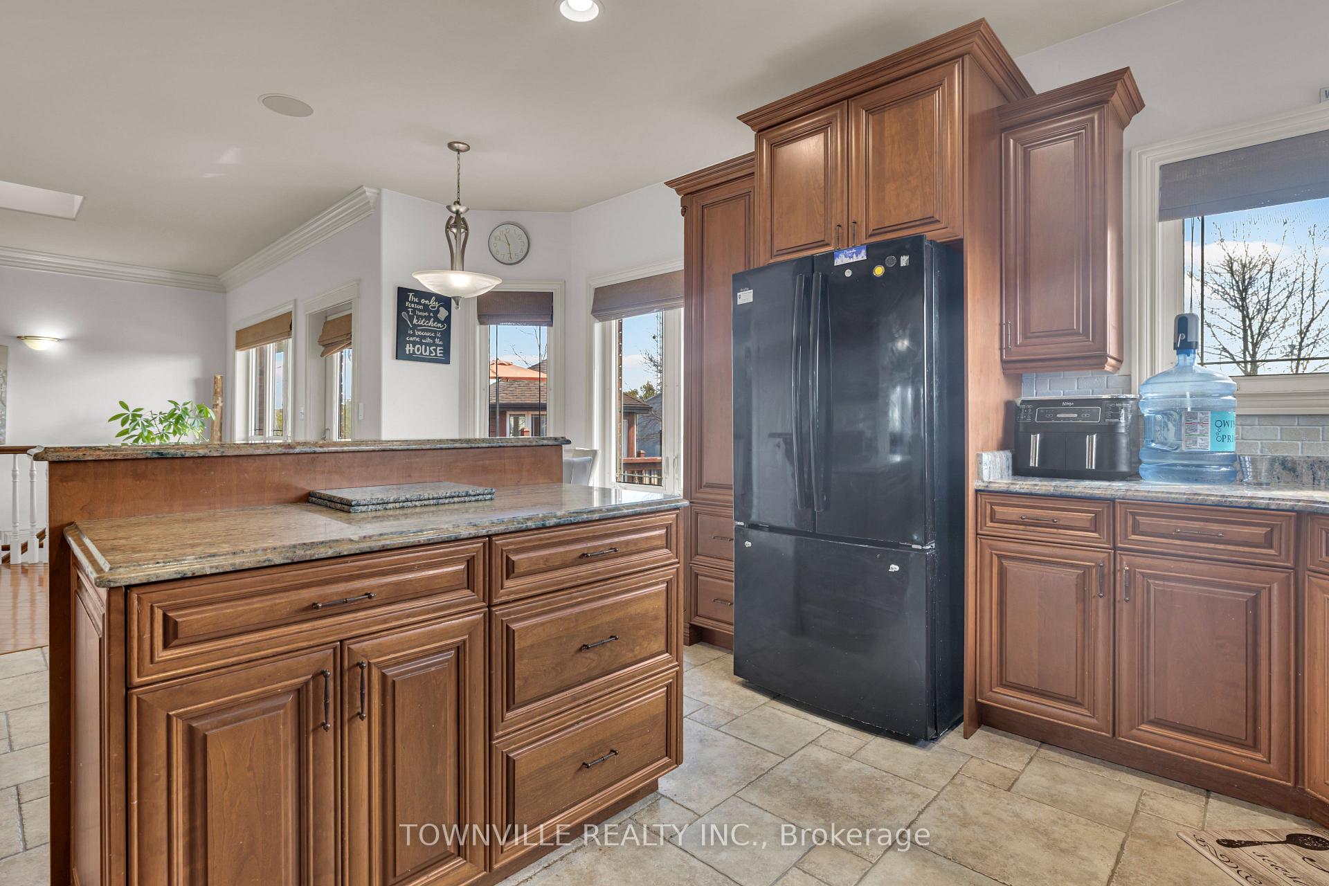 Photo 48 of 7400 11th Concession Road, Tecumseh — HOMEH