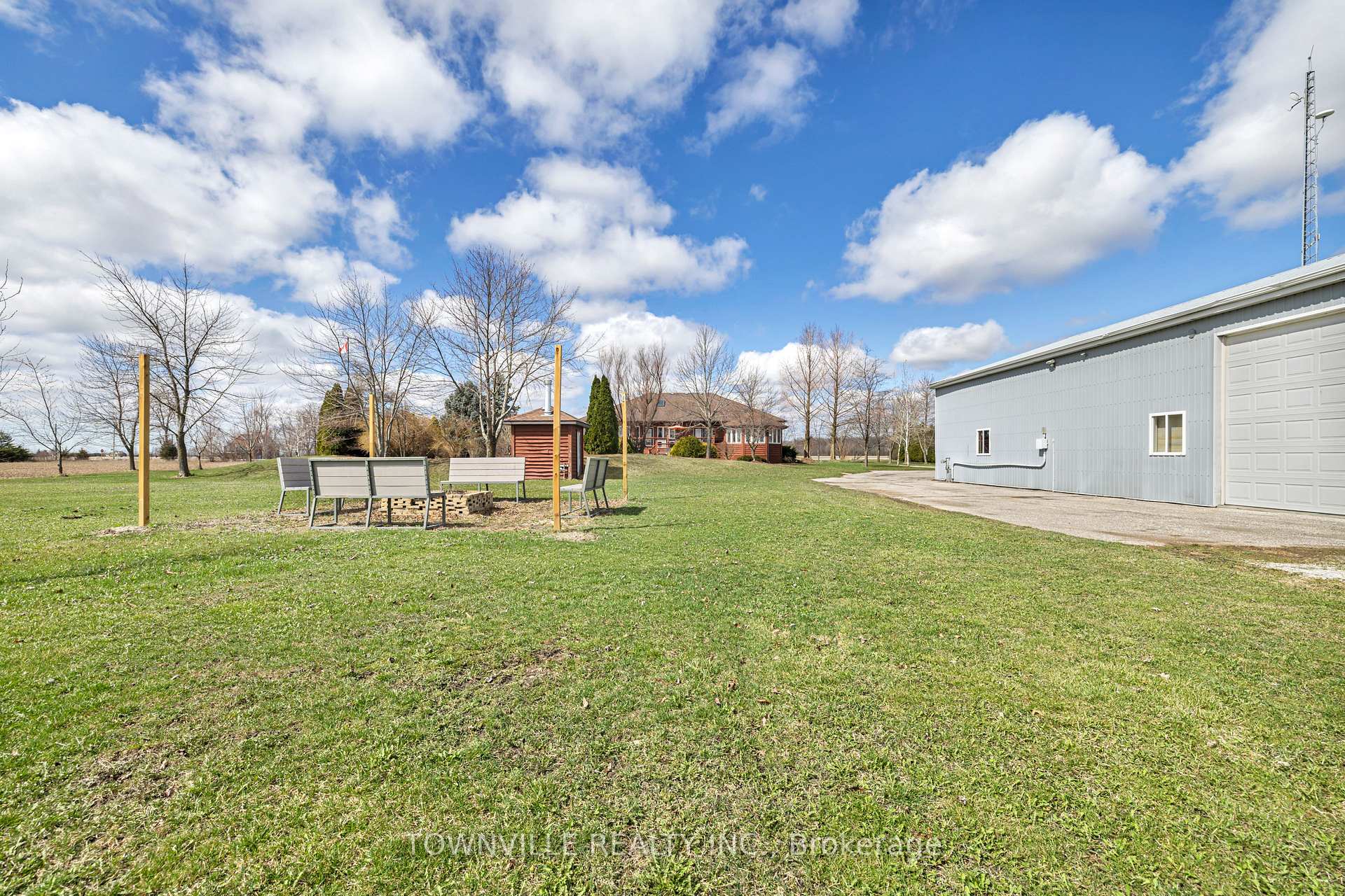 Photo 44 of 7400 11th Concession Road, Tecumseh — HOMEH