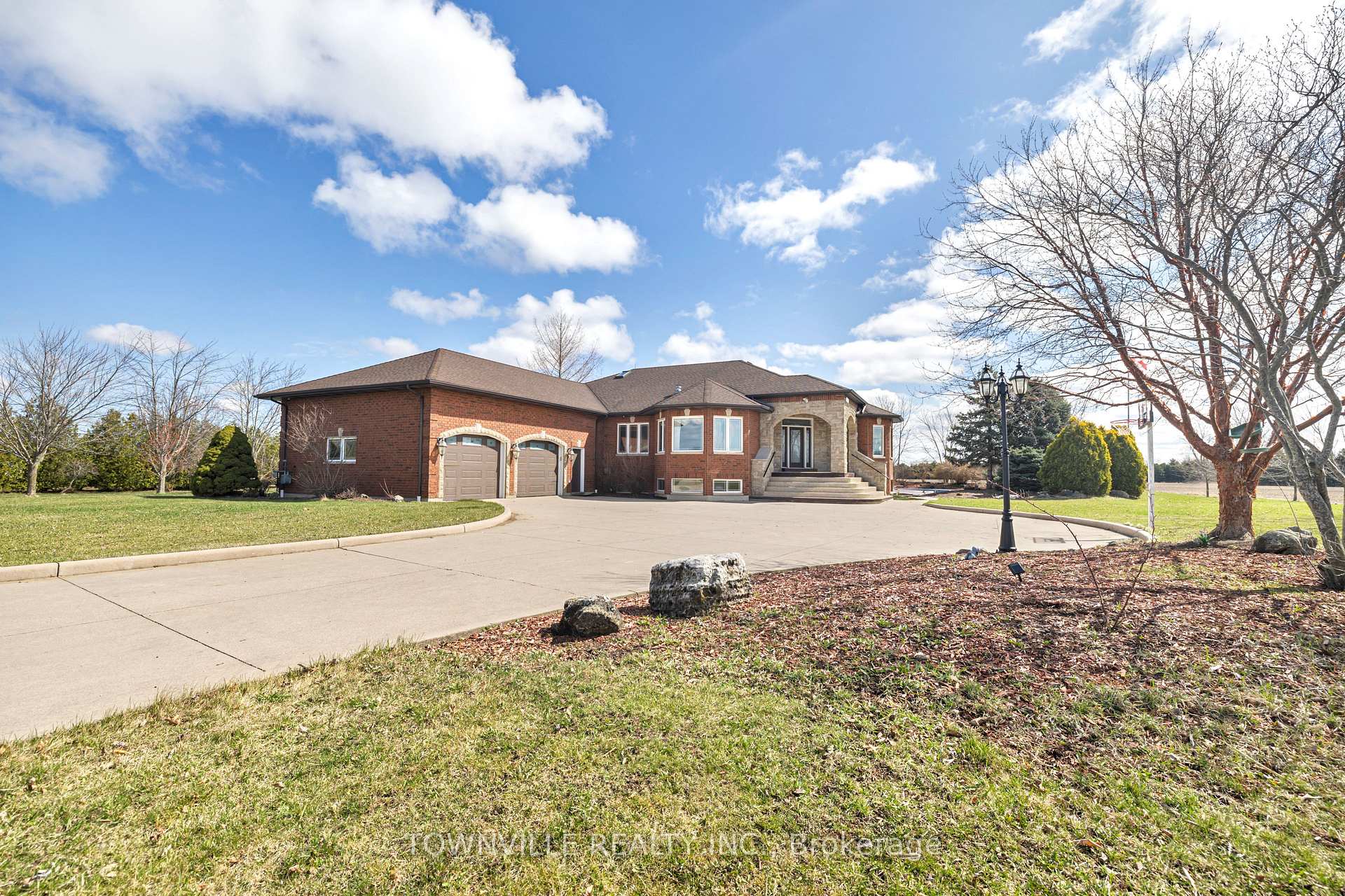 Photo 47 of 7400 11th Concession Road, Tecumseh — HOMEH