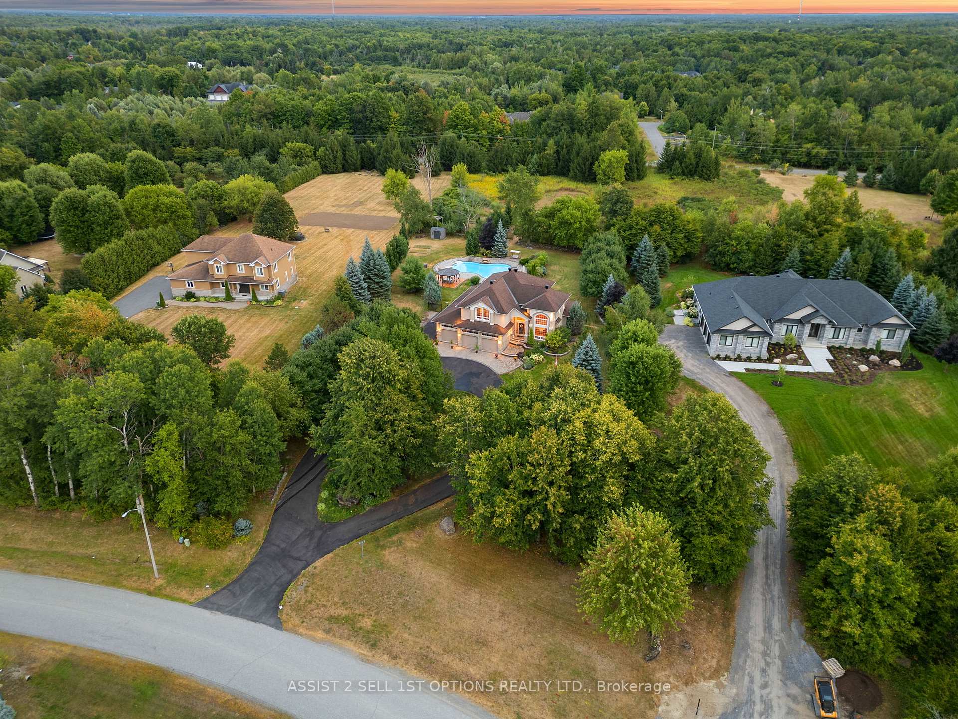 Photo 2 of 6370 Deer Valley Crescent, Ottawa, Greely — HOMEH