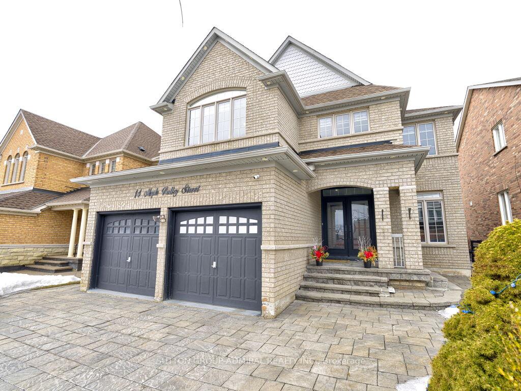 Photo 3 of 14 Maple Valley Street, Brampton, Bram East — HOMEH