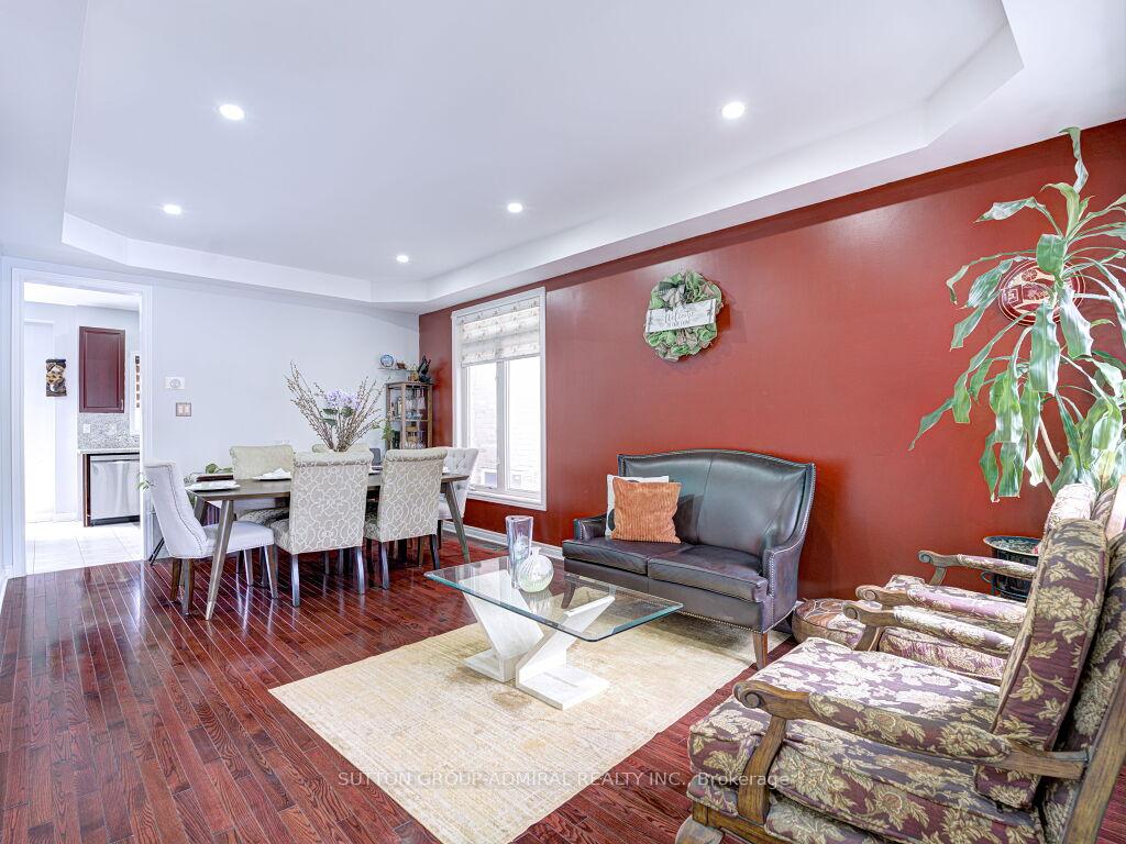 Photo 7 of 14 Maple Valley Street, Brampton, Bram East — HOMEH