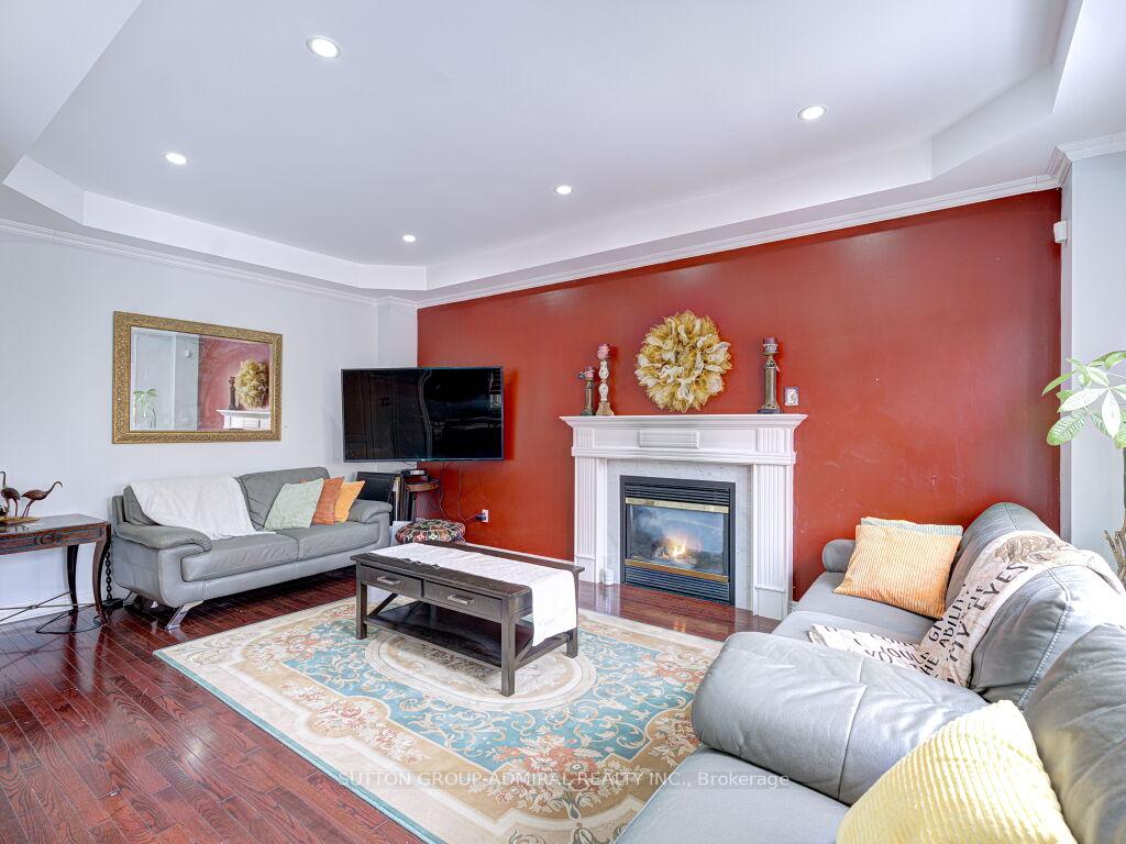 Photo 11 of 14 Maple Valley Street, Brampton, Bram East — HOMEH