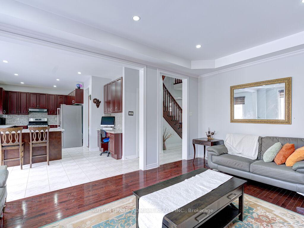 Photo 17 of 14 Maple Valley Street, Brampton, Bram East — HOMEH