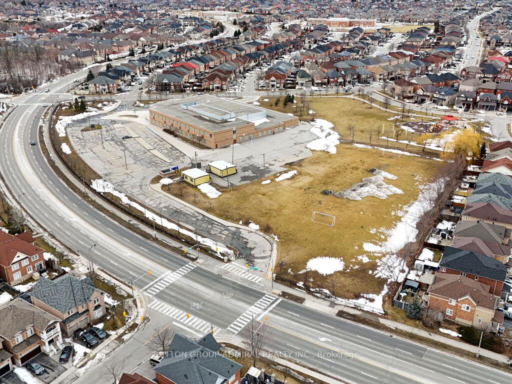 Photo 48 of 14 Maple Valley Street, Brampton, Bram East — HOMEH