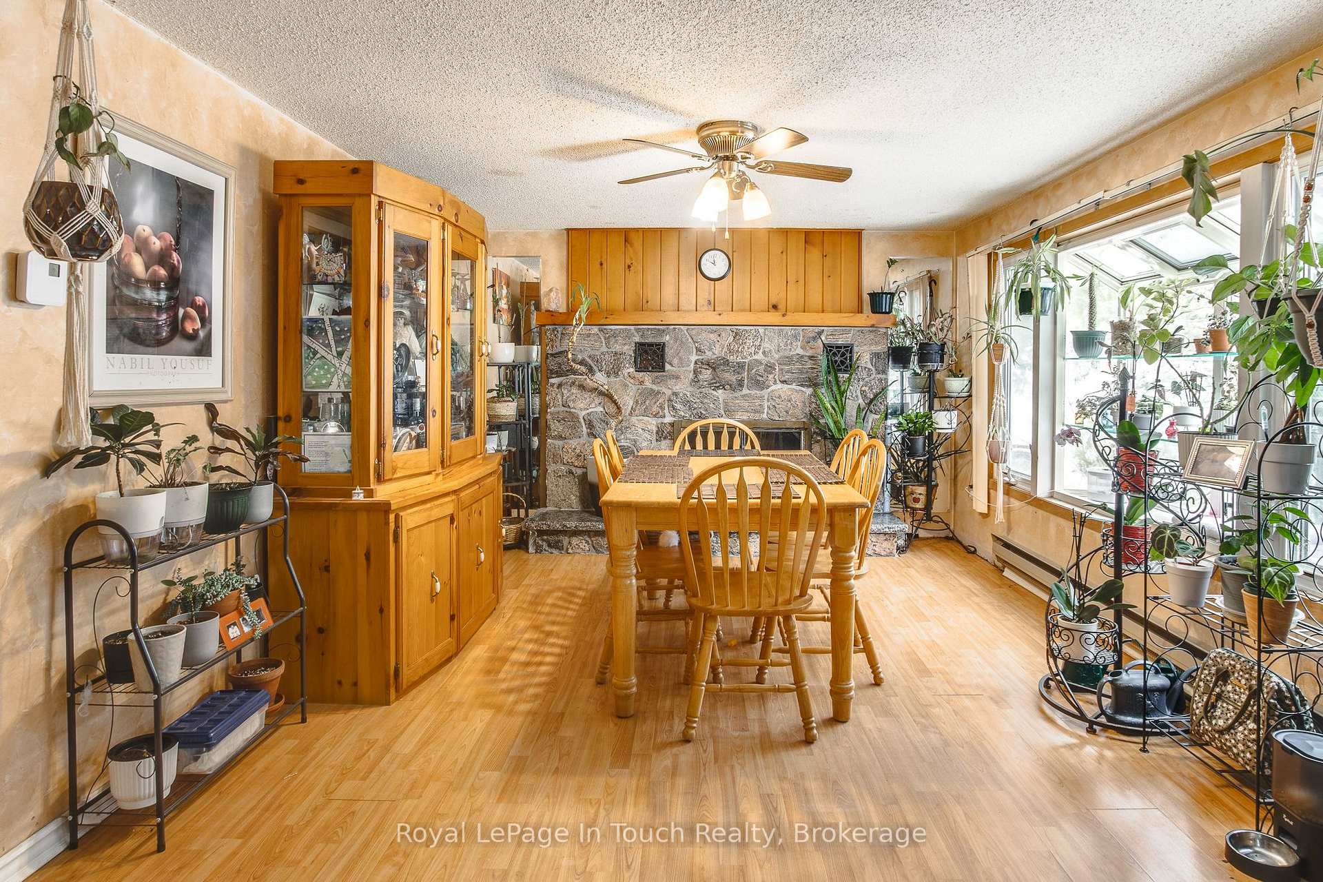 Photo 6 of 7 Dundee Drive, Tiny, Rural Tiny — HOMEH